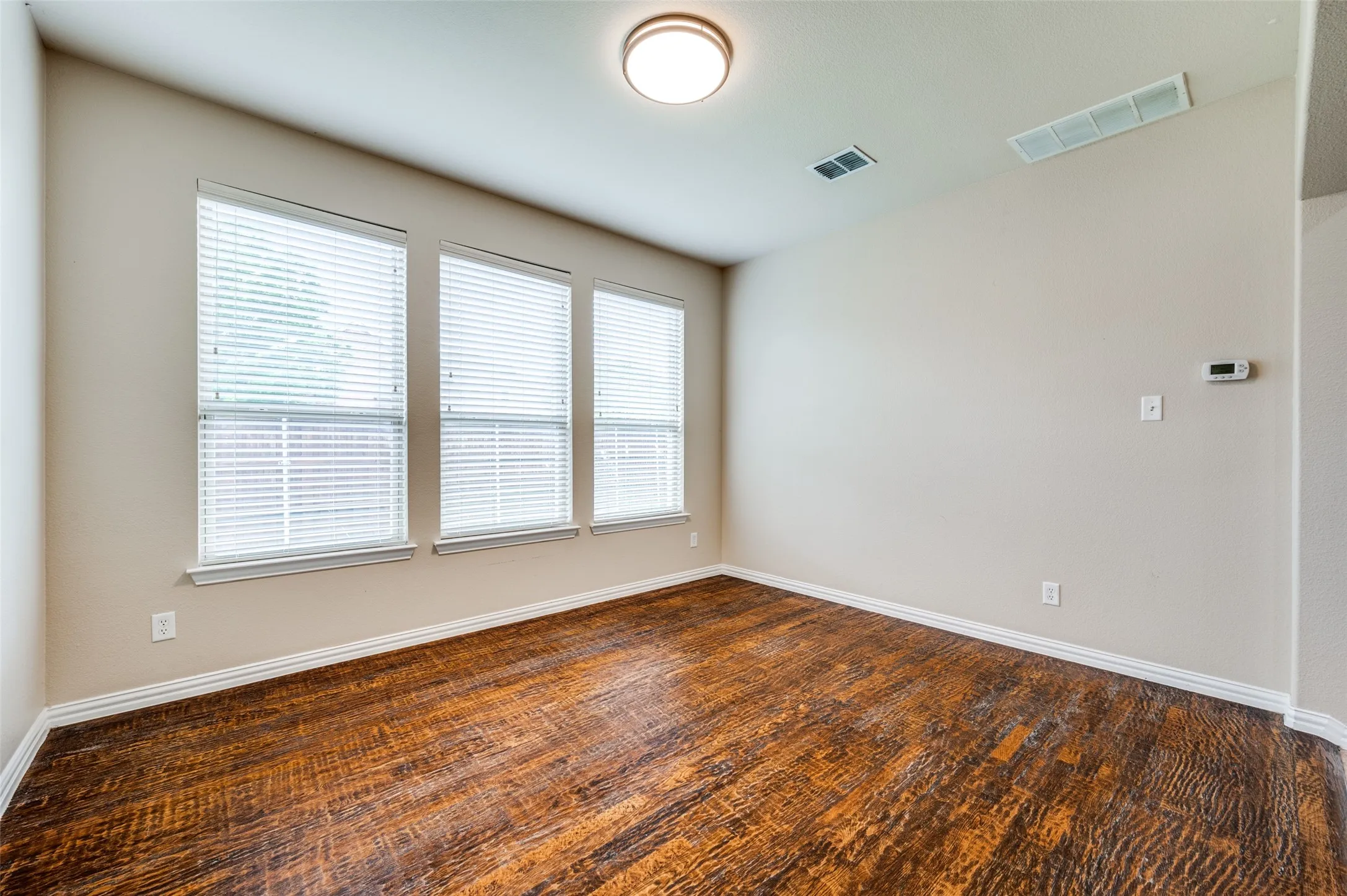 Single Family Residence For Rent in Collin County , 10632 Bolivar Drive, Mc Kinney, Texas 75072, 4 Bedroom, 4 Bathroom, 2 Garage spaces, 3,088 Sqft, built in 2008, mls#21348274, Real Estate Agent in Mc Kinney, Homes For Rent in Collin county, Homes For Rent in Mc Kinney, Realtor in Mc Kinney Texas, Real Estate Brokerage Independent Realty Texas, Luminita Cordes Realtor