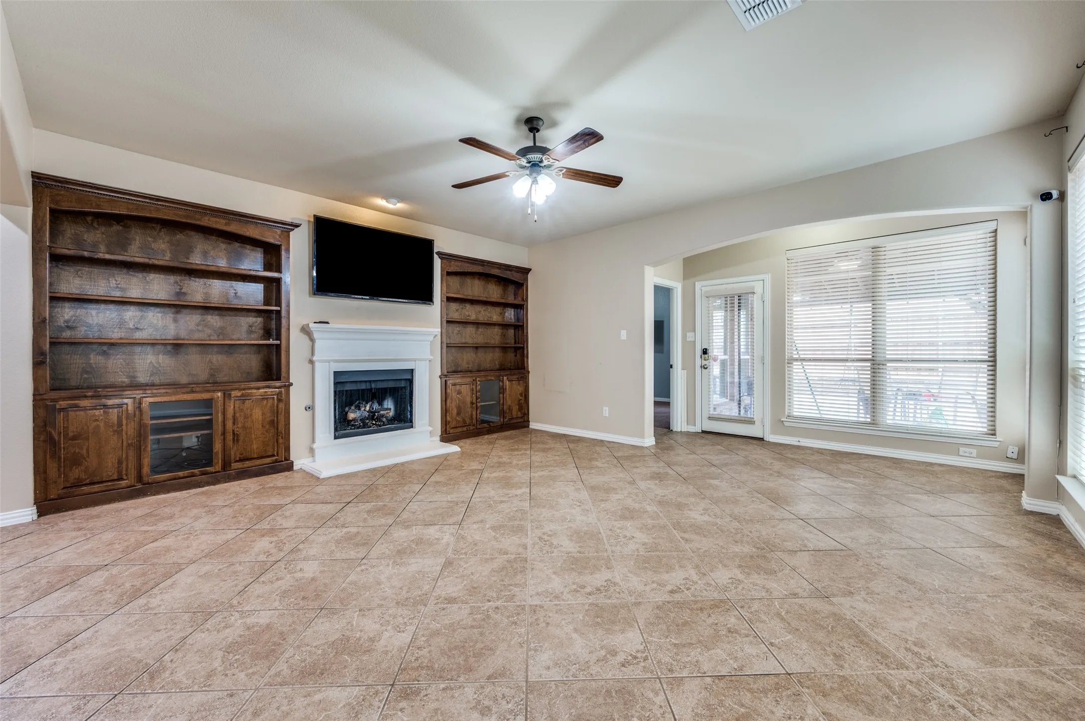 Single Family Residence For Rent in Collin County , 10632 Bolivar Drive, Mc Kinney, Texas 75072, 4 Bedroom, 4 Bathroom, 2 Garage spaces, 3,088 Sqft, built in 2008, mls#21348274, Real Estate Agent in Mc Kinney, Homes For Rent in Collin county, Homes For Rent in Mc Kinney, Realtor in Mc Kinney Texas, Real Estate Brokerage Independent Realty Texas, Luminita Cordes Realtor