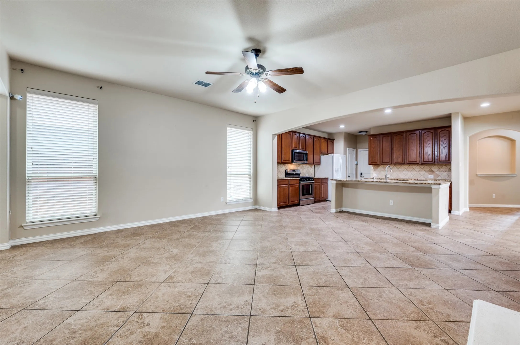 Single Family Residence For Rent in Collin County , 10632 Bolivar Drive, Mc Kinney, Texas 75072, 4 Bedroom, 4 Bathroom, 2 Garage spaces, 3,088 Sqft, built in 2008, mls#21348274, Real Estate Agent in Mc Kinney, Homes For Rent in Collin county, Homes For Rent in Mc Kinney, Realtor in Mc Kinney Texas, Real Estate Brokerage Independent Realty Texas, Luminita Cordes Realtor