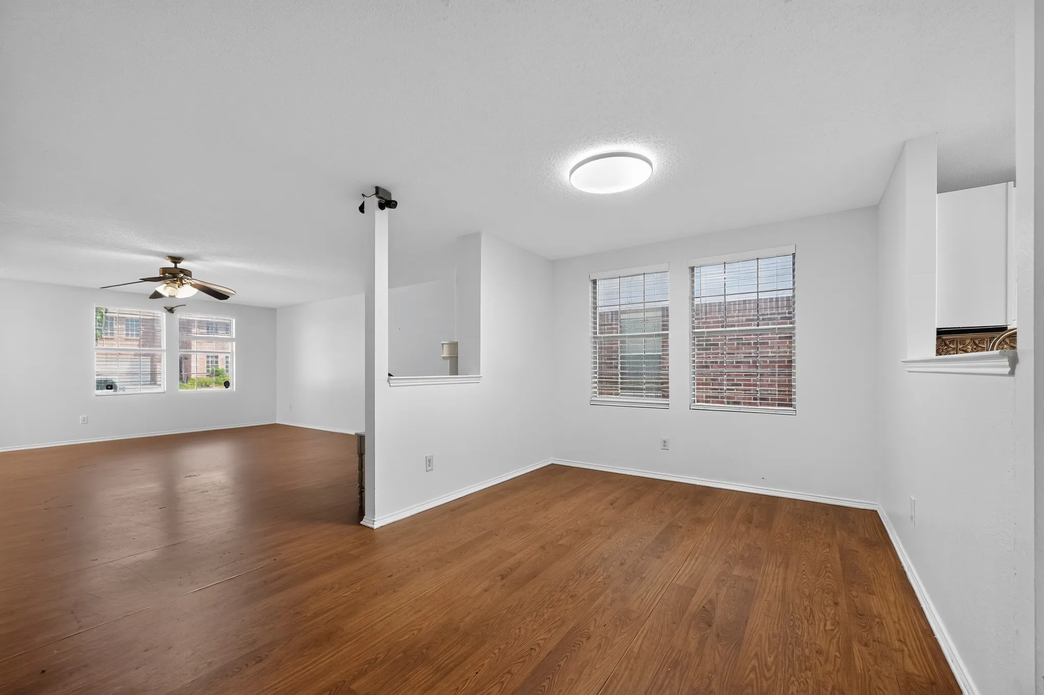 Single Family Residence For Rent in Tarrant County , 5416 Temecula Road, Fort Worth, Texas 76244, 3 Bedrooms, 2 Bathrooms, 2 Garage spaces, 1,868 Sqft, built in 2003, Price $2,150, mls#21346255, Real Estate Agent in Fort Worth, Homes For Rent in Tarrant county, Homes For Rent in Fort Worth, Realtor in Fort Worth Texas, Real Estate Brokerage Independent Realty Texas, Luminita Cordes Realtor