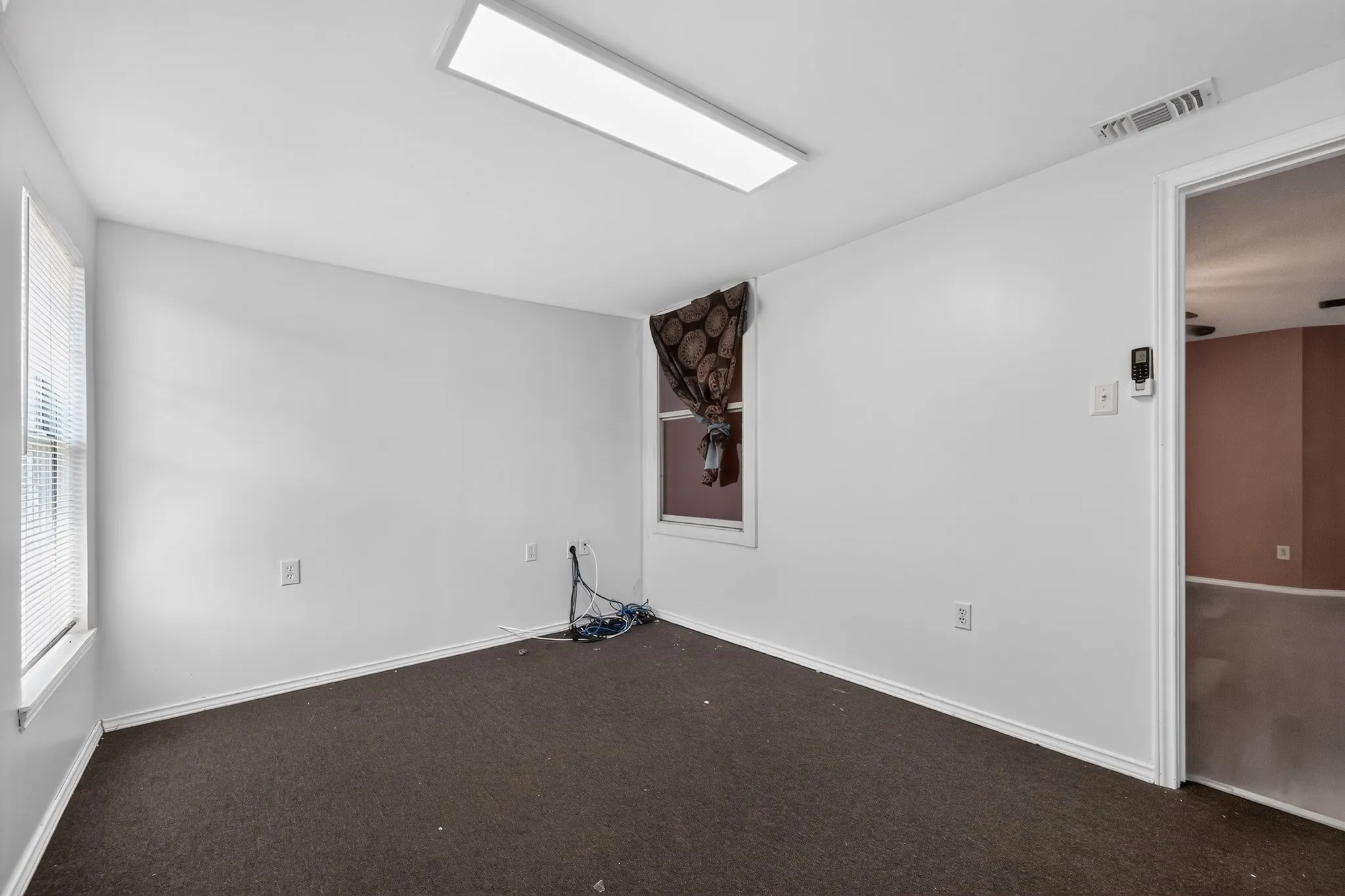 Single Family Residence For Rent in Tarrant County , 5416 Temecula Road, Fort Worth, Texas 76244, 3 Bedrooms, 2 Bathrooms, 2 Garage spaces, 1,868 Sqft, built in 2003, Price $2,150, mls#21346255, Real Estate Agent in Fort Worth, Homes For Rent in Tarrant county, Homes For Rent in Fort Worth, Realtor in Fort Worth Texas, Real Estate Brokerage Independent Realty Texas, Luminita Cordes Realtor