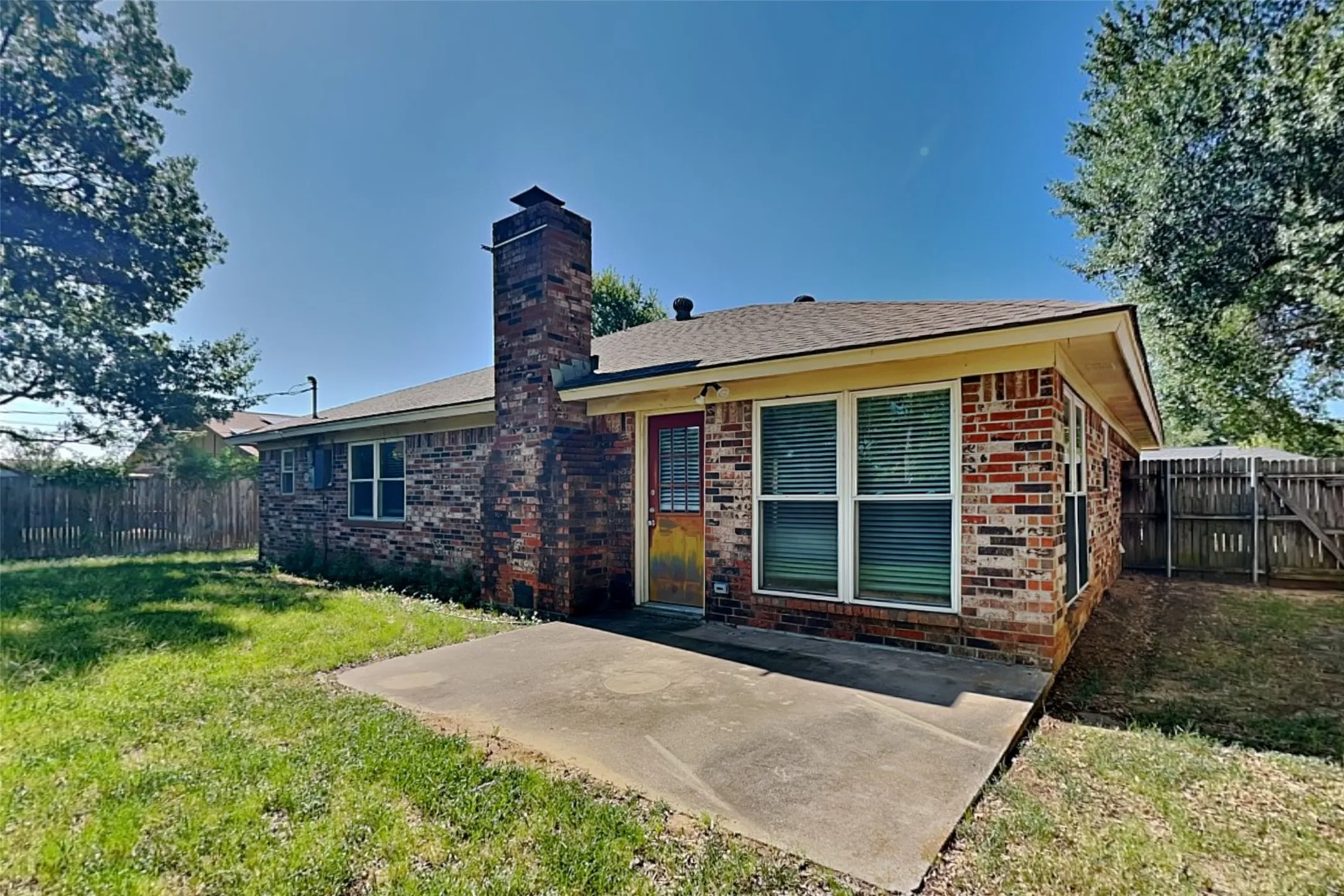 Single Family Residence For Rent in Tarrant County , 7465 Timberhill Drive, North Richland Hills, Texas 76182, 3 Bedroom, 2 Bathroom, 2 Garage spaces, 1,434 Sqft, built in 1980, mls#21348320, Real Estate Agent in North Richland Hills, Homes For Rent in Tarrant county, Homes For Rent in North Richland Hills, Realtor in North Richland Hills Texas, Real Estate Brokerage Independent Realty Texas, Luminita Cordes Realtor