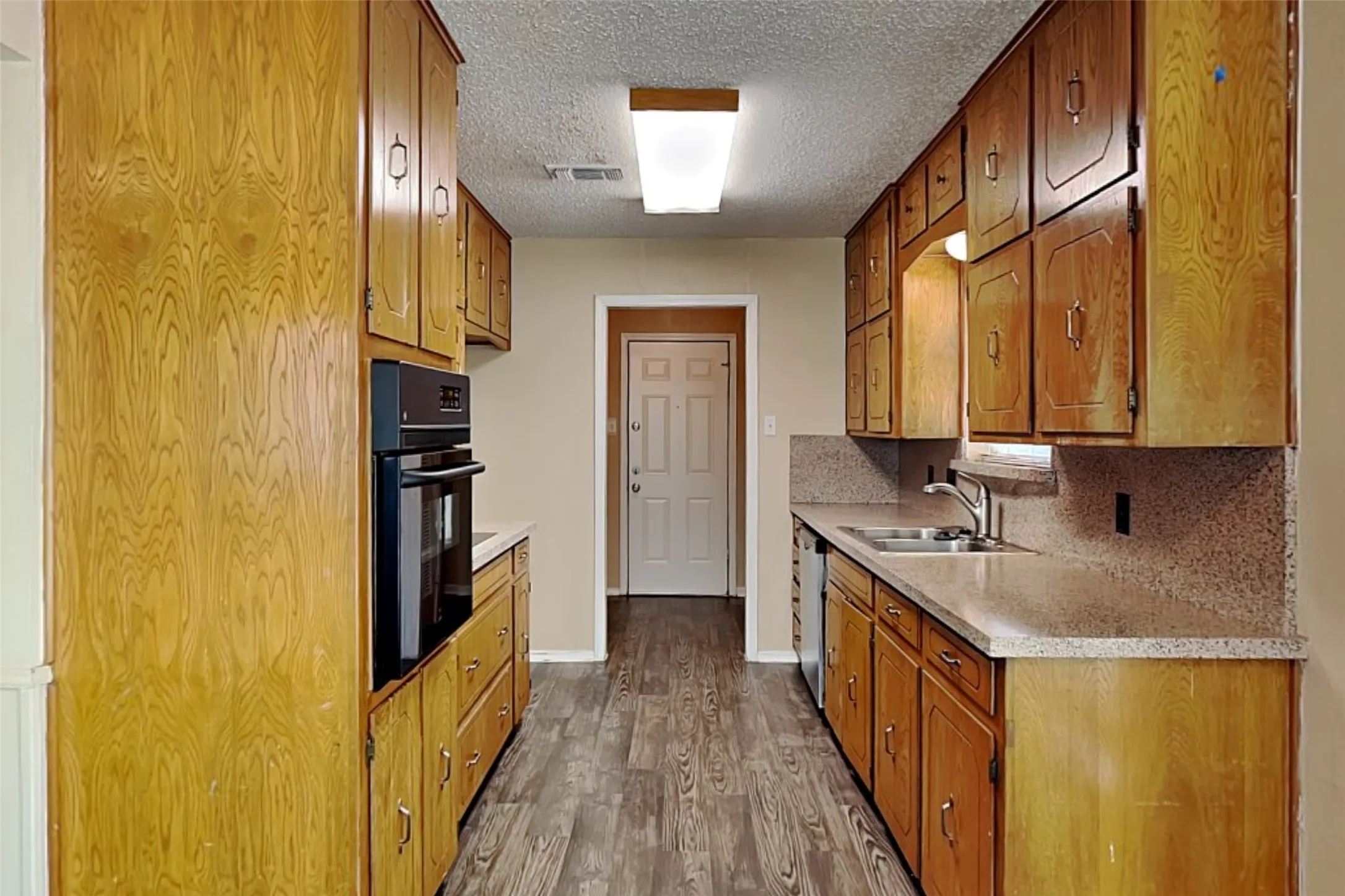 Single Family Residence For Rent in Tarrant County , 7465 Timberhill Drive, North Richland Hills, Texas 76182, 3 Bedroom, 2 Bathroom, 2 Garage spaces, 1,434 Sqft, built in 1980, mls#21348320, Real Estate Agent in North Richland Hills, Homes For Rent in Tarrant county, Homes For Rent in North Richland Hills, Realtor in North Richland Hills Texas, Real Estate Brokerage Independent Realty Texas, Luminita Cordes Realtor
