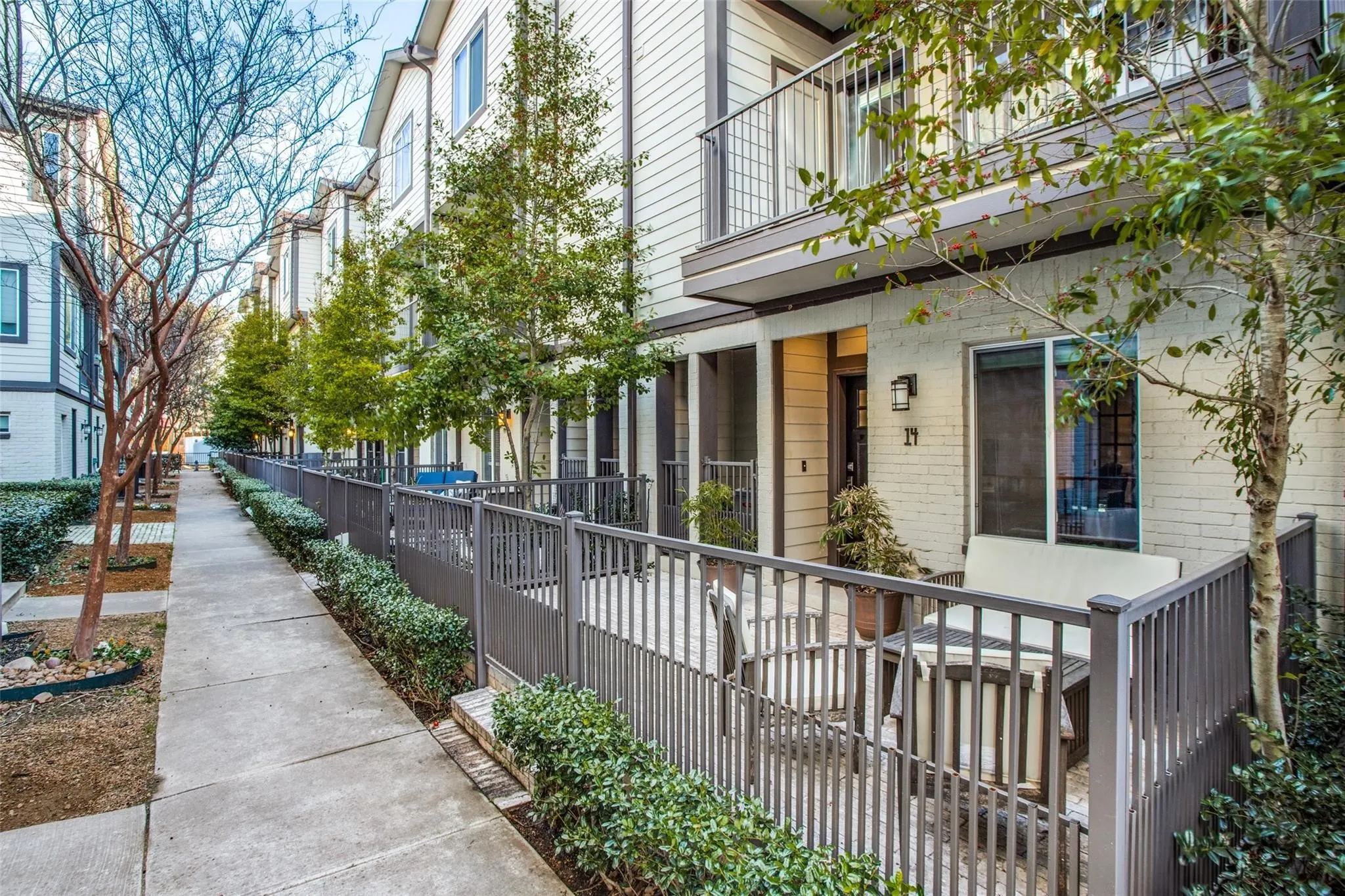 Townhouse For Rent in Dallas County , 5930 Hudson Street 9, Dallas, Texas 75206, 2 Bedroom, 3 Bathroom, 2 Garage spaces, 1,550 Sqft, built in 2015, mls#21348325, Real Estate Agent in Dallas, Homes For Rent in Dallas county, Homes For Rent in Dallas, Realtor in Dallas Texas, Real Estate Brokerage Independent Realty Texas, Luminita Cordes Realtor