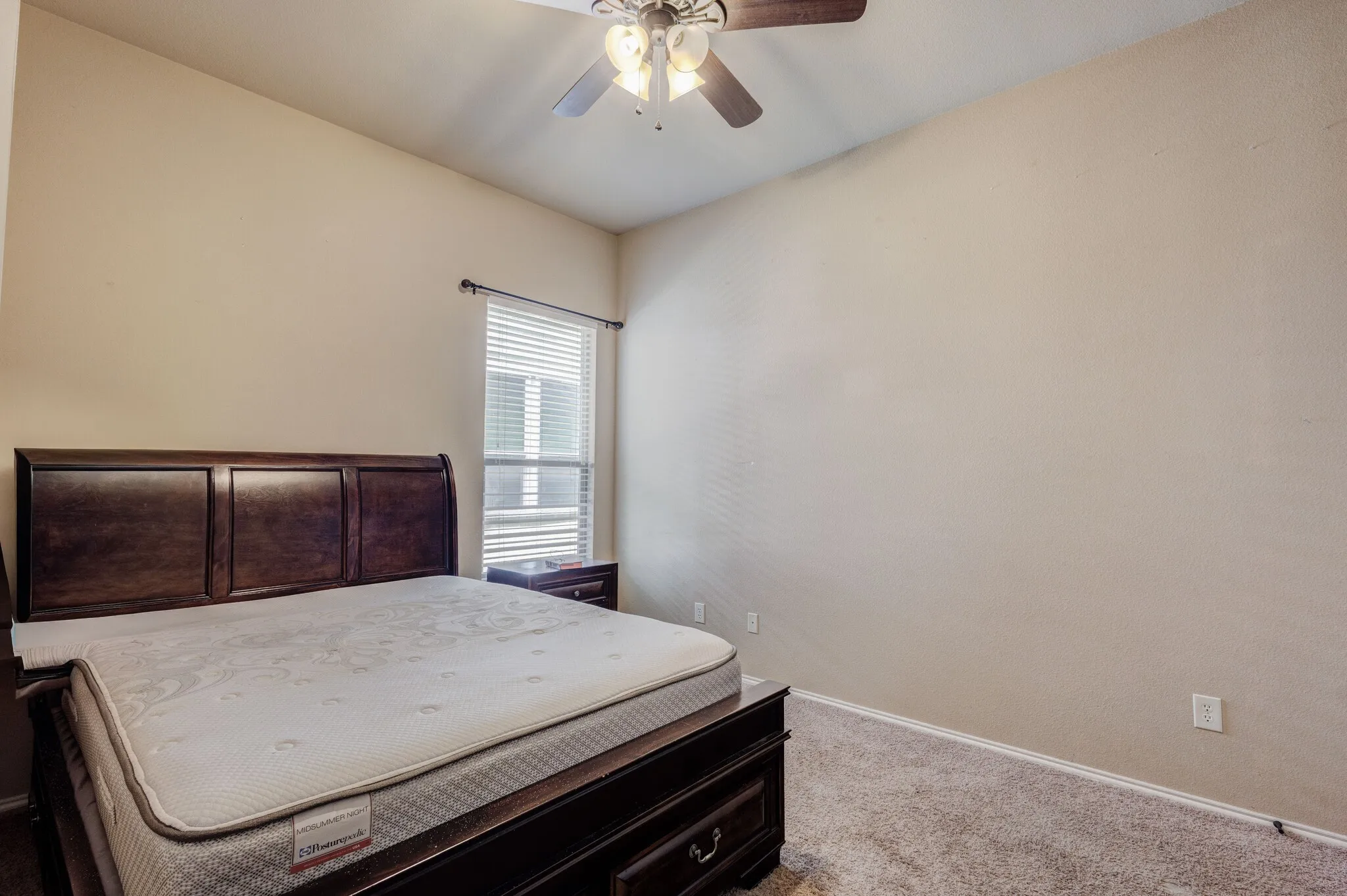 Single Family Residence For Sale in Collin County , 2606 Westpoint Drive, Melissa, Texas 75454, 4 Bedroom, 2 Bathroom, 2 Garage spaces, 1,784 Sqft, built in 2011, mls#21344358, Real Estate Agent in Melissa, Homes For Sale in Collin county, Homes For Sale in Melissa, Realtor in Melissa Texas, Real Estate Brokerage Independent Realty Texas, Luminita Cordes Realtor