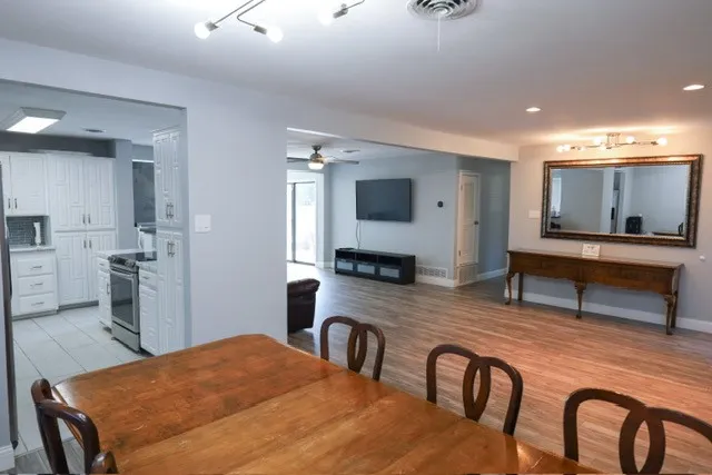 Single Family Residence For Sale in Taylor County , 2417 Sylvan Drive, Abilene, Texas 79605, 3 Bedroom, 2 Bathroom, 1 Garage spaces, 1,990 Sqft, built in 1959, mls#21344864, Real Estate Agent in Abilene, Homes For Sale in Taylor county, Homes For Sale in Abilene, Realtor in Abilene Texas, Real Estate Brokerage Independent Realty Texas, Luminita Cordes Realtor