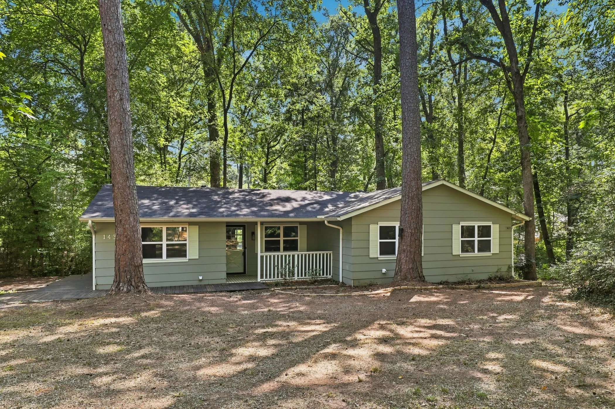 Single Family Residence For Sale in Smith County , 1435 Hideaway Lane W, Hideaway, Texas 75771, 3 Bedroom, 2 Bathroom, Garage spaces, 1,308 Sqft, built in 1982, Price $160,000, mls#21348329, Real Estate Agent in Hideaway, Homes For Sale in Smith county, Homes For Sale in Hideaway, Realtor in Hideaway Texas, Real Estate Brokerage Independent Realty Texas, Luminita Cordes Realtor