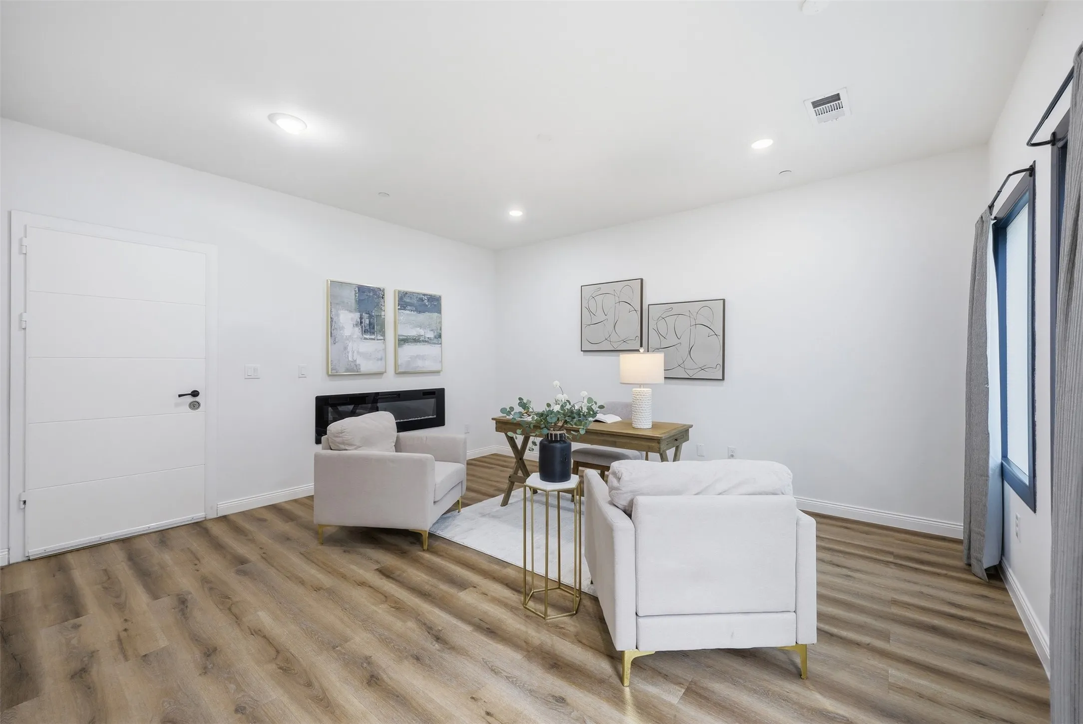 Condominium For Rent in Dallas County , 1920 Caddo Street 204, Dallas, Texas 75204, 2 Bedrooms, 3 Bathrooms, 2 Garage spaces, 1,977 Sqft, built in 2023, Price $3,350, mls#21348334, Real Estate Agent in Dallas, Homes For Rent in Dallas county, Homes For Rent in Dallas, Realtor in Dallas Texas, Real Estate Brokerage Independent Realty Texas, Luminita Cordes Realtor