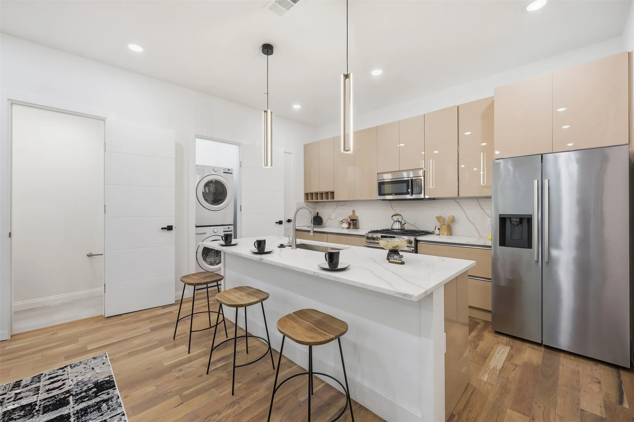 Condominium For Rent in Dallas County , 1920 Caddo Street 204, Dallas, Texas 75204, 2 Bedrooms, 3 Bathrooms, 2 Garage spaces, 1,977 Sqft, built in 2023, Price $3,350, mls#21348334, Real Estate Agent in Dallas, Homes For Rent in Dallas county, Homes For Rent in Dallas, Realtor in Dallas Texas, Real Estate Brokerage Independent Realty Texas, Luminita Cordes Realtor