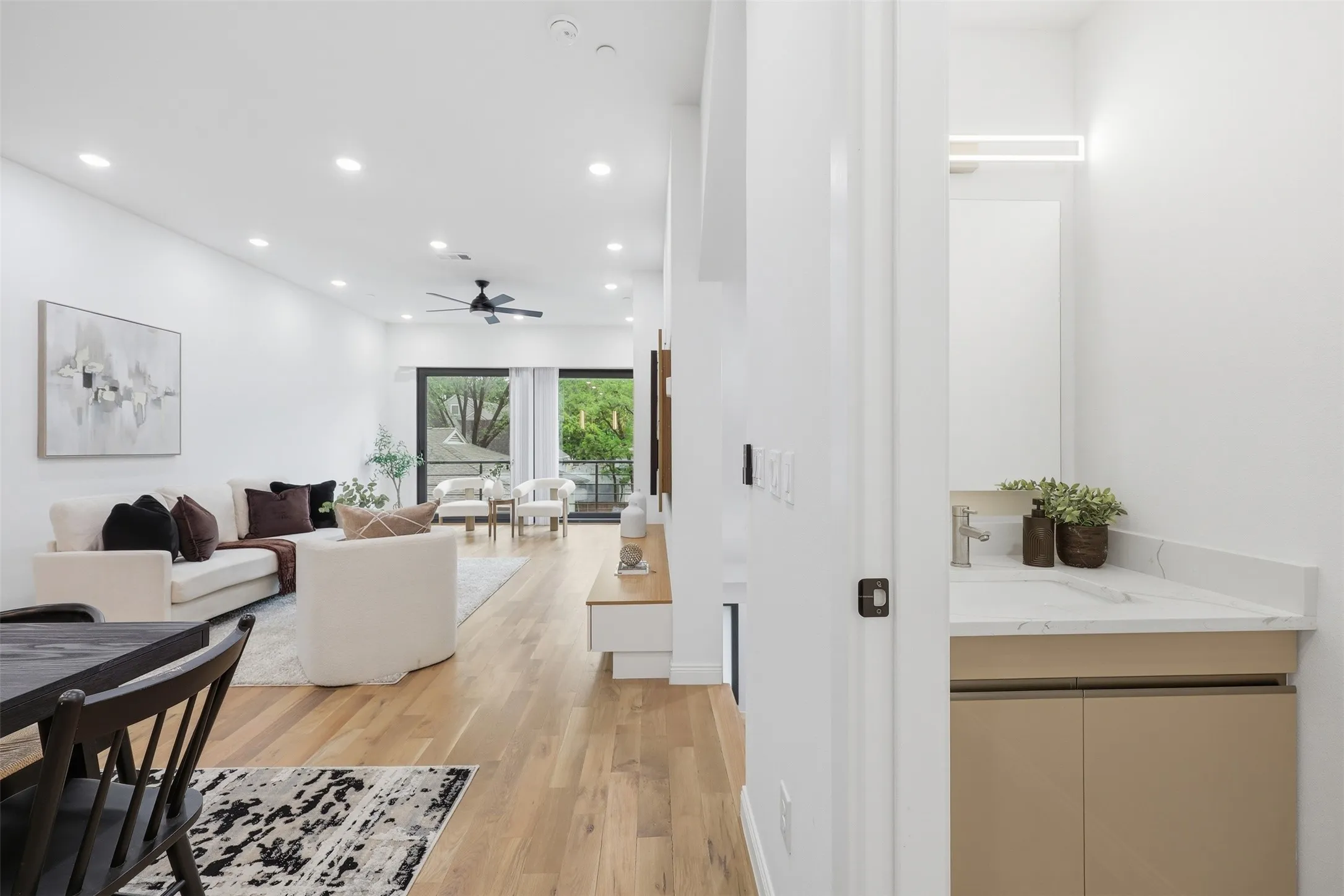 Condominium For Rent in Dallas County , 1920 Caddo Street 204, Dallas, Texas 75204, 2 Bedrooms, 3 Bathrooms, 2 Garage spaces, 1,977 Sqft, built in 2023, Price $3,350, mls#21348334, Real Estate Agent in Dallas, Homes For Rent in Dallas county, Homes For Rent in Dallas, Realtor in Dallas Texas, Real Estate Brokerage Independent Realty Texas, Luminita Cordes Realtor