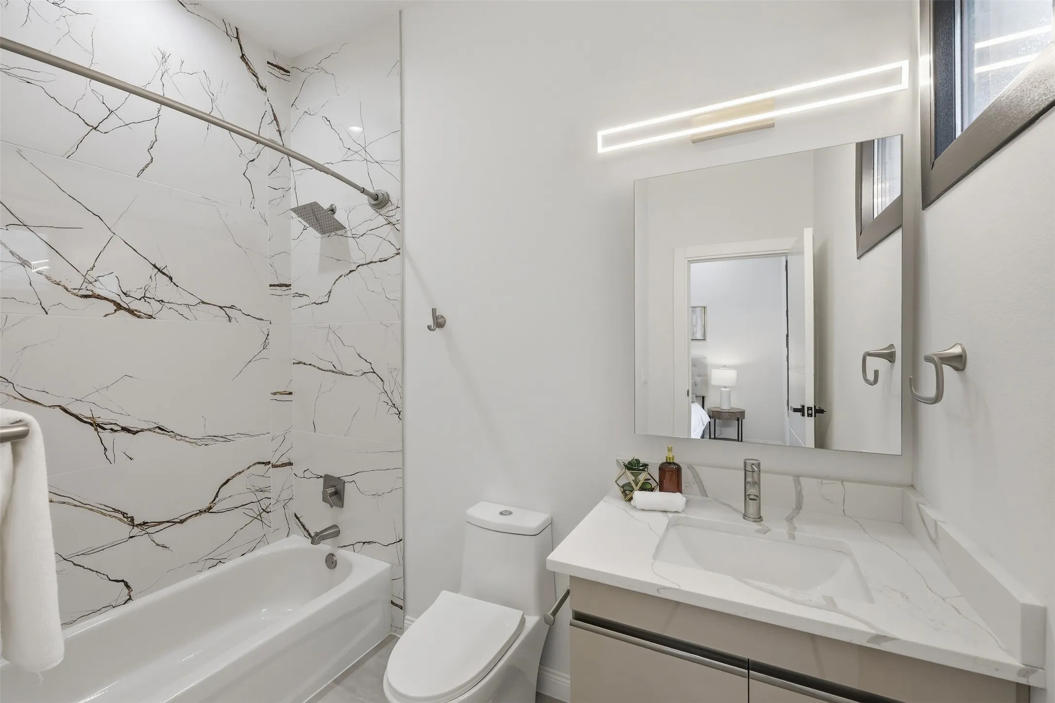 Condominium For Rent in Dallas County , 1920 Caddo Street 204, Dallas, Texas 75204, 2 Bedrooms, 3 Bathrooms, 2 Garage spaces, 1,977 Sqft, built in 2023, Price $3,350, mls#21348334, Real Estate Agent in Dallas, Homes For Rent in Dallas county, Homes For Rent in Dallas, Realtor in Dallas Texas, Real Estate Brokerage Independent Realty Texas, Luminita Cordes Realtor