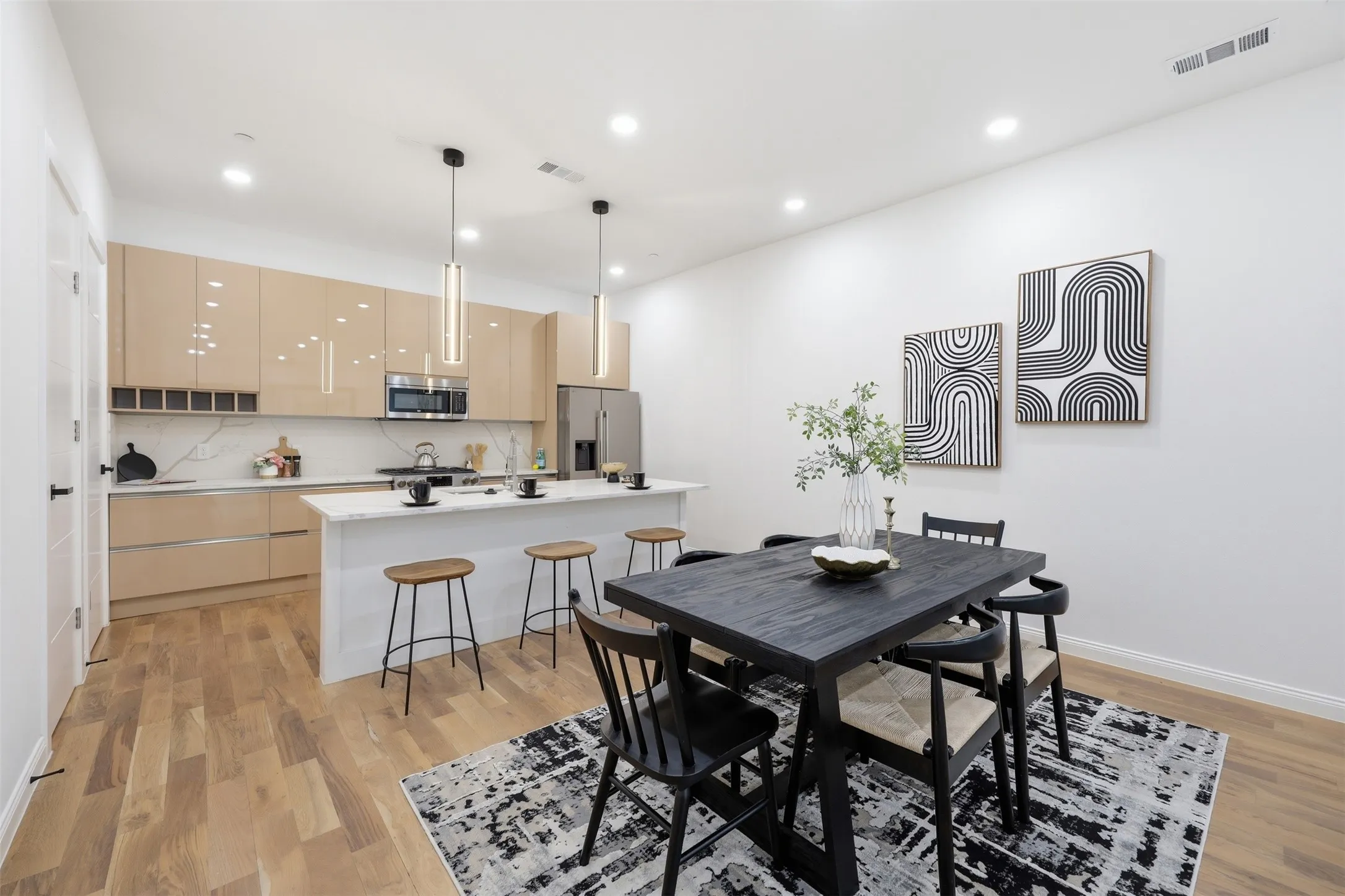 Condominium For Rent in Dallas County , 1920 Caddo Street 204, Dallas, Texas 75204, 2 Bedrooms, 3 Bathrooms, 2 Garage spaces, 1,977 Sqft, built in 2023, Price $3,350, mls#21348334, Real Estate Agent in Dallas, Homes For Rent in Dallas county, Homes For Rent in Dallas, Realtor in Dallas Texas, Real Estate Brokerage Independent Realty Texas, Luminita Cordes Realtor