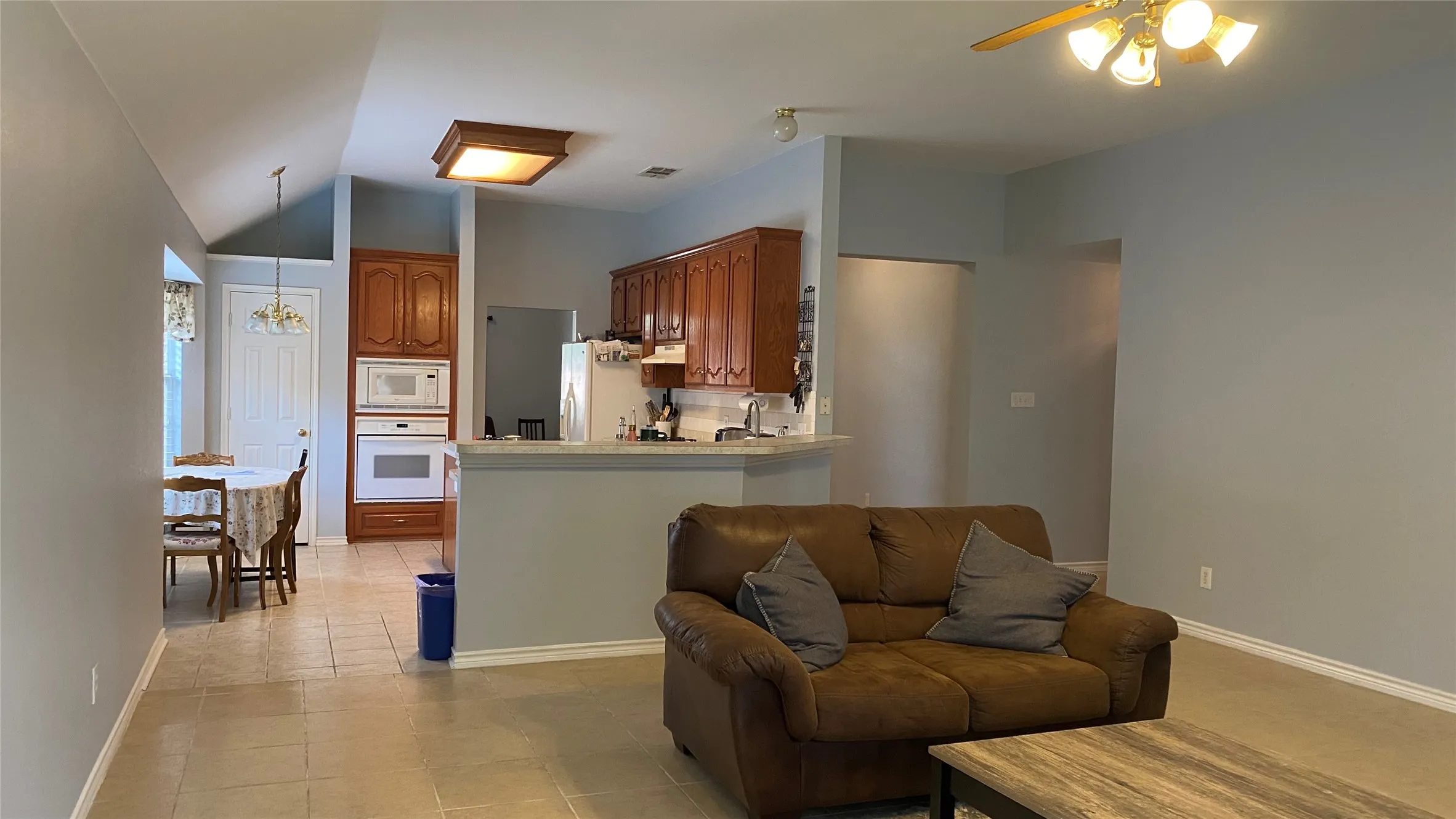 Single Family Residence For Sale in Collin County , 1326 Kingsley Court, Allen, Texas 75013, 4 Bedroom, 2 Bathroom, 2 Garage spaces, 2,209 Sqft, built in 2002, mls#21348341, Real Estate Agent in Allen, Homes For Sale in Collin county, Homes For Sale in Allen, Realtor in Allen Texas, Real Estate Brokerage Independent Realty Texas, Luminita Cordes Realtor