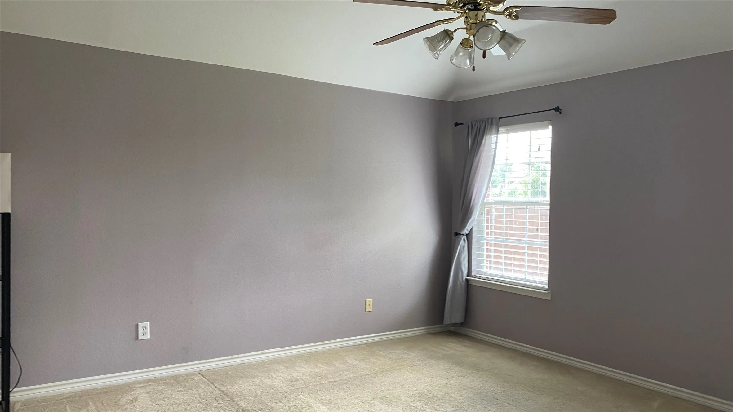 Single Family Residence For Sale in Collin County , 1326 Kingsley Court, Allen, Texas 75013, 4 Bedroom, 2 Bathroom, 2 Garage spaces, 2,209 Sqft, built in 2002, mls#21348341, Real Estate Agent in Allen, Homes For Sale in Collin county, Homes For Sale in Allen, Realtor in Allen Texas, Real Estate Brokerage Independent Realty Texas, Luminita Cordes Realtor