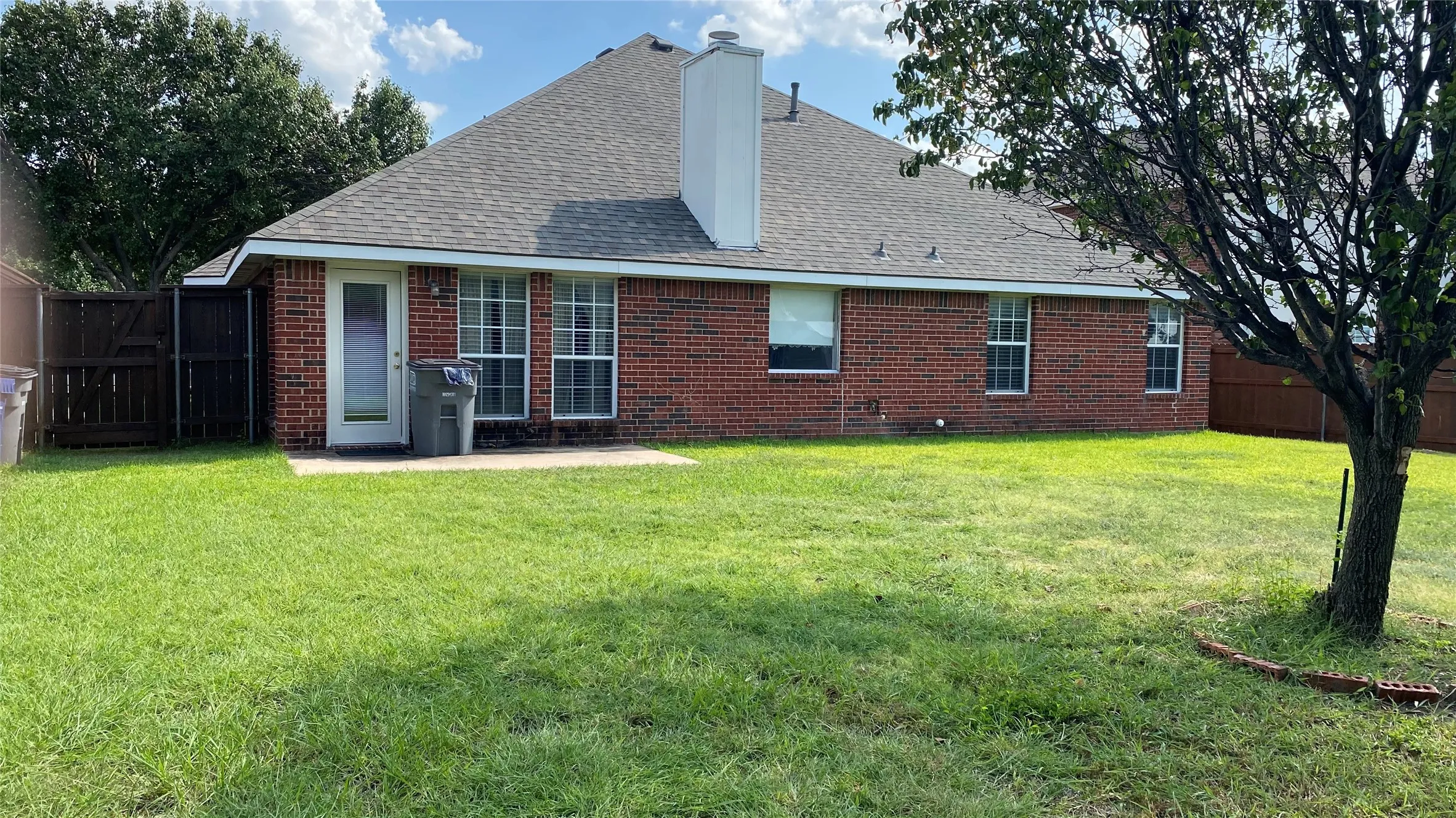 Single Family Residence For Sale in Collin County , 1326 Kingsley Court, Allen, Texas 75013, 4 Bedroom, 2 Bathroom, 2 Garage spaces, 2,209 Sqft, built in 2002, mls#21348341, Real Estate Agent in Allen, Homes For Sale in Collin county, Homes For Sale in Allen, Realtor in Allen Texas, Real Estate Brokerage Independent Realty Texas, Luminita Cordes Realtor