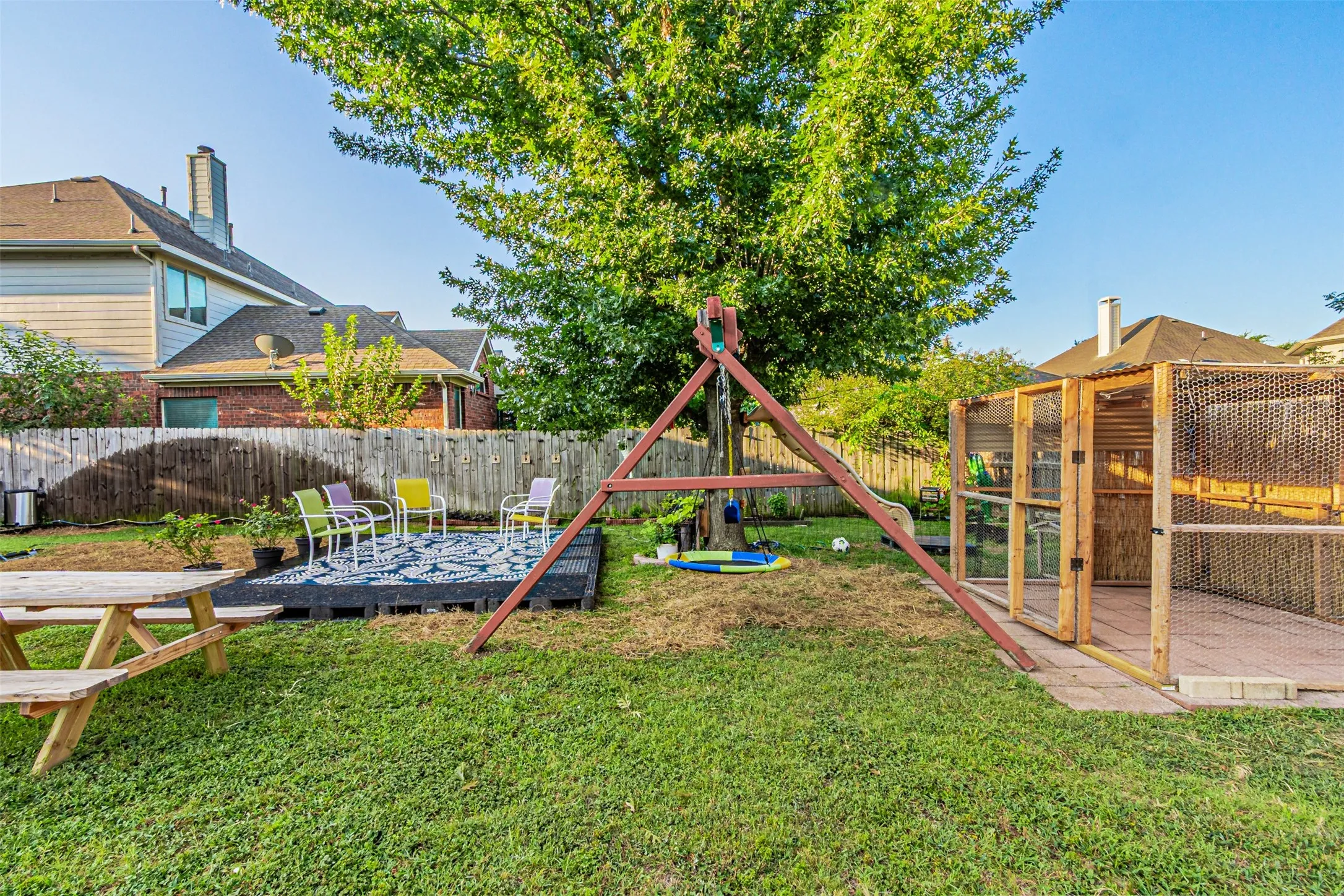 Single Family Residence For Sale in Tarrant County , 8504 Saffron Drive, Fort Worth, Texas 76123, 3 Bedroom, 3 Bathroom, 2 Garage spaces, 2,087 Sqft, built in 2002, Price $337,000, mls#21348202, Real Estate Agent in Fort Worth, Homes For Sale in Tarrant county, Homes For Sale in Fort Worth, Realtor in Fort Worth Texas, Real Estate Brokerage Independent Realty Texas, Luminita Cordes Realtor