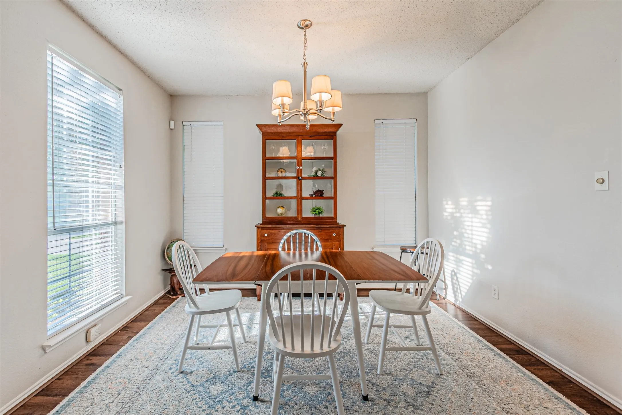 Single Family Residence For Sale in Tarrant County , 8504 Saffron Drive, Fort Worth, Texas 76123, 3 Bedroom, 3 Bathroom, 2 Garage spaces, 2,087 Sqft, built in 2002, Price $337,000, mls#21348202, Real Estate Agent in Fort Worth, Homes For Sale in Tarrant county, Homes For Sale in Fort Worth, Realtor in Fort Worth Texas, Real Estate Brokerage Independent Realty Texas, Luminita Cordes Realtor