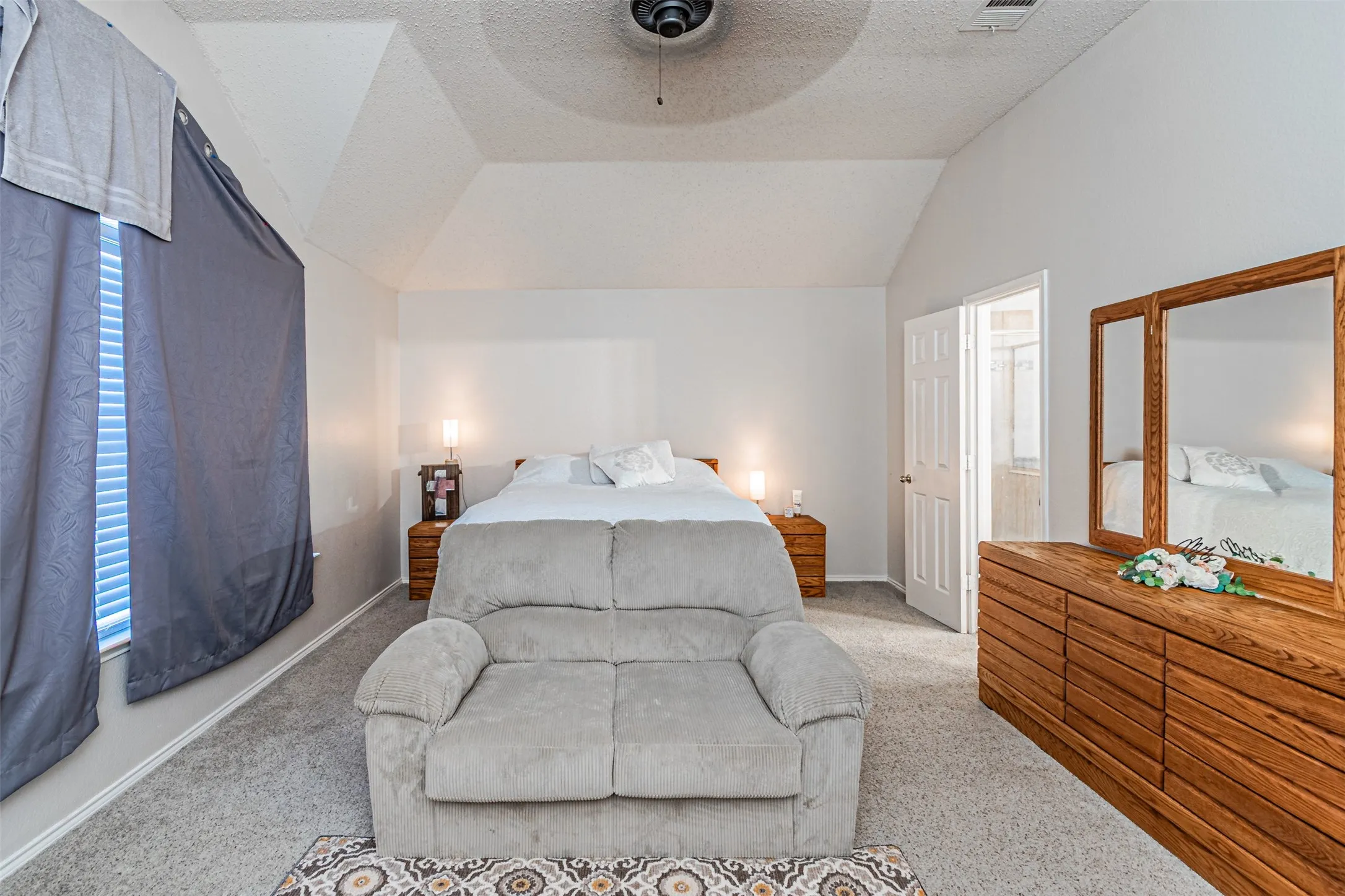 Single Family Residence For Sale in Tarrant County , 8504 Saffron Drive, Fort Worth, Texas 76123, 3 Bedroom, 3 Bathroom, 2 Garage spaces, 2,087 Sqft, built in 2002, Price $337,000, mls#21348202, Real Estate Agent in Fort Worth, Homes For Sale in Tarrant county, Homes For Sale in Fort Worth, Realtor in Fort Worth Texas, Real Estate Brokerage Independent Realty Texas, Luminita Cordes Realtor