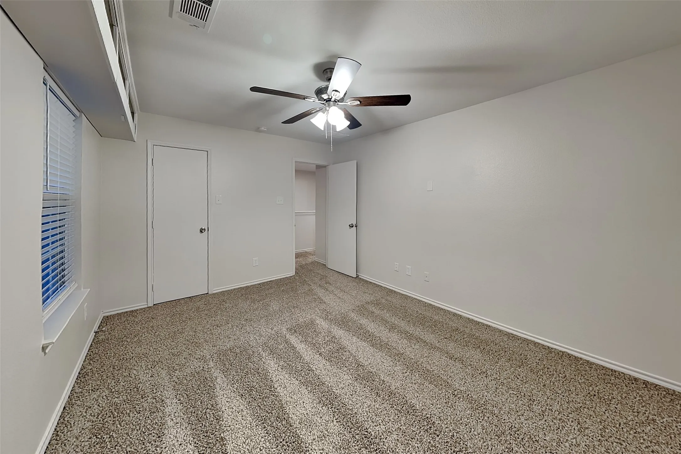 Single Family Residence For Rent in Collin County , 3203 Kingsbrook Drive, Wylie, Texas 75098, 4 Bedroom, 3 Bathroom, 2 Garage spaces, 2,072 Sqft, built in 2002, mls#21348339, Real Estate Agent in Wylie, Homes For Rent in Collin county, Homes For Rent in Wylie, Realtor in Wylie Texas, Real Estate Brokerage Independent Realty Texas, Luminita Cordes Realtor