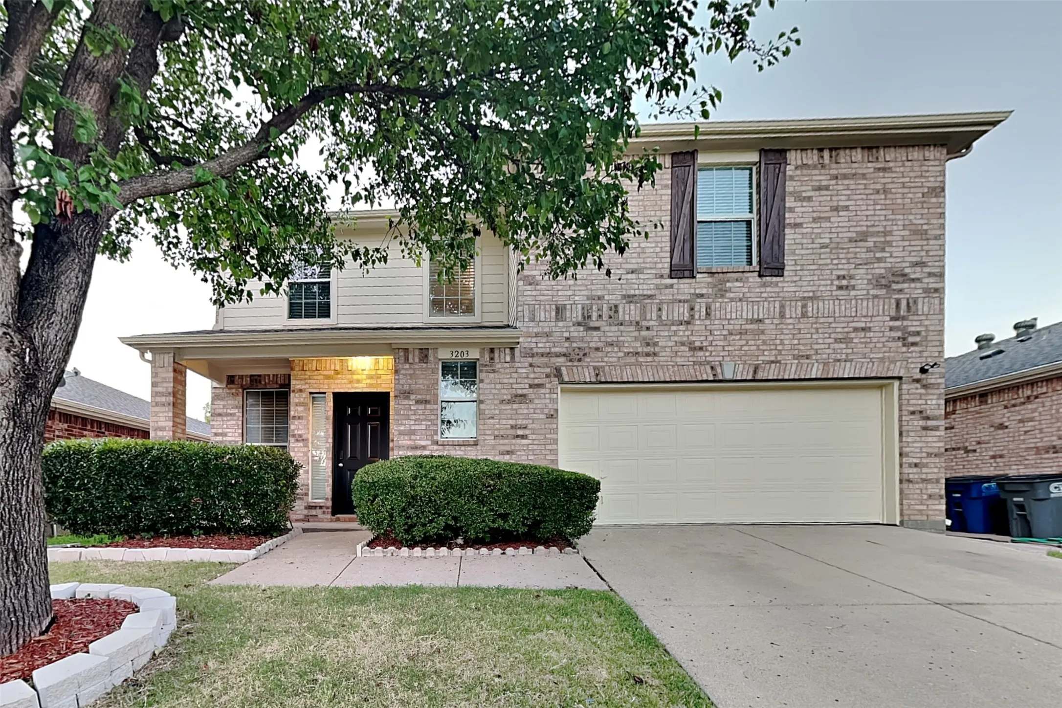 Single Family Residence For Rent in Collin County , 3203 Kingsbrook Drive, Wylie, Texas 75098, 4 Bedroom, 3 Bathroom, 2 Garage spaces, 2,072 Sqft, built in 2002, mls#21348339, Real Estate Agent in Wylie, Homes For Rent in Collin county, Homes For Rent in Wylie, Realtor in Wylie Texas, Real Estate Brokerage Independent Realty Texas, Luminita Cordes Realtor