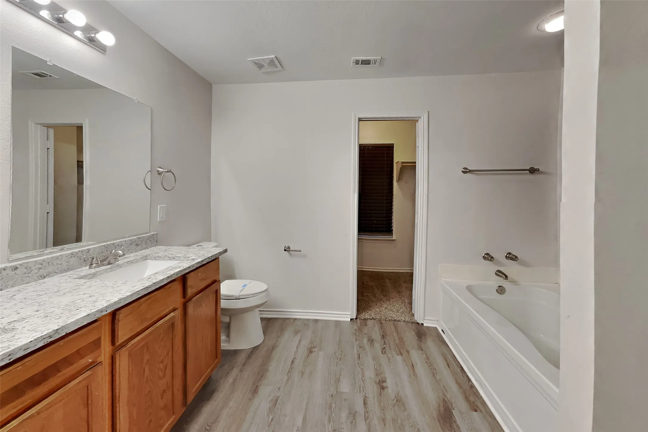 Single Family Residence For Rent in Collin County , 3203 Kingsbrook Drive, Wylie, Texas 75098, 4 Bedroom, 3 Bathroom, 2 Garage spaces, 2,072 Sqft, built in 2002, mls#21348339, Real Estate Agent in Wylie, Homes For Rent in Collin county, Homes For Rent in Wylie, Realtor in Wylie Texas, Real Estate Brokerage Independent Realty Texas, Luminita Cordes Realtor