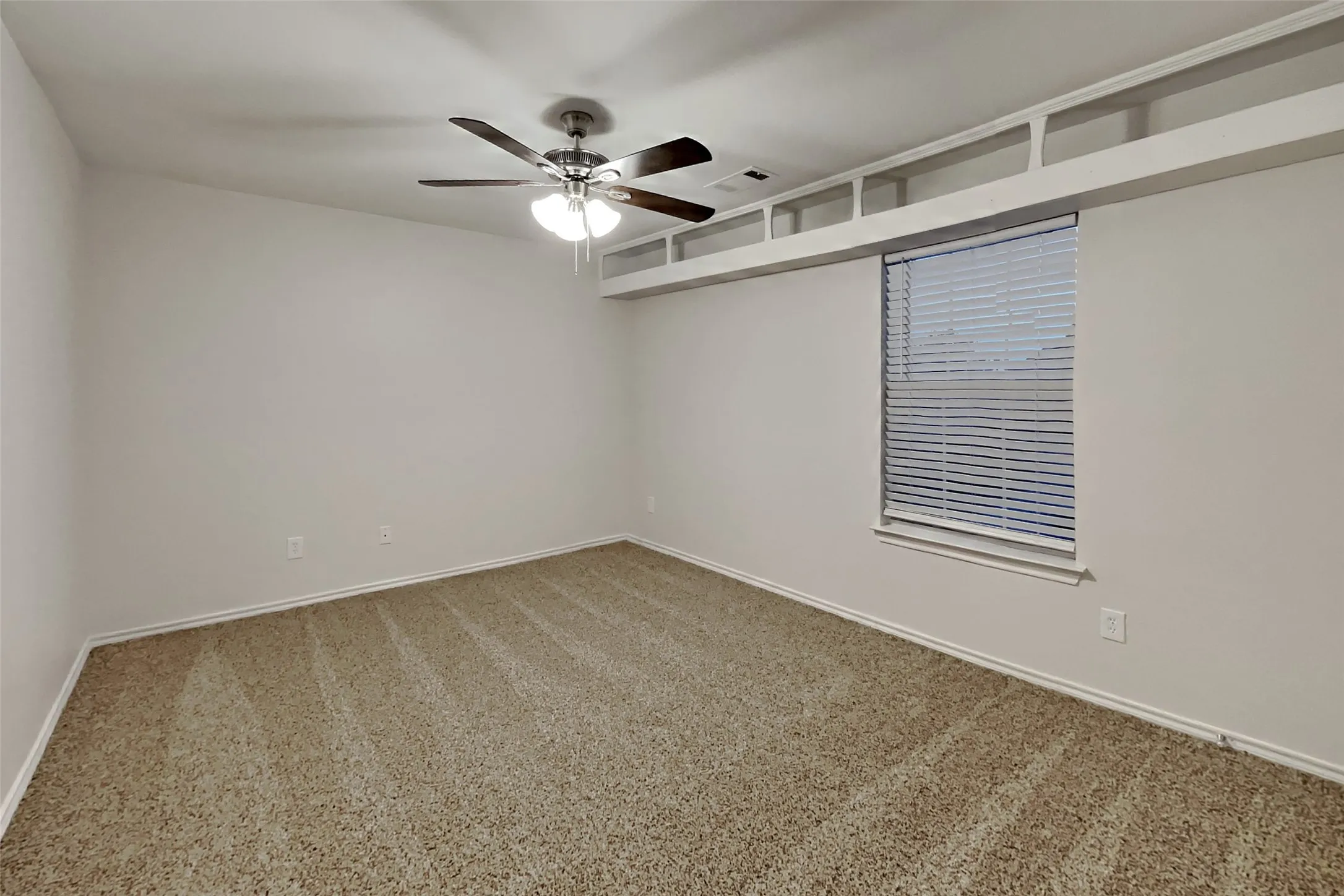 Single Family Residence For Rent in Collin County , 3203 Kingsbrook Drive, Wylie, Texas 75098, 4 Bedroom, 3 Bathroom, 2 Garage spaces, 2,072 Sqft, built in 2002, mls#21348339, Real Estate Agent in Wylie, Homes For Rent in Collin county, Homes For Rent in Wylie, Realtor in Wylie Texas, Real Estate Brokerage Independent Realty Texas, Luminita Cordes Realtor