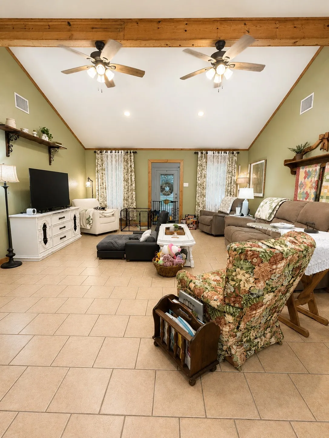 Single Family Residence For Sale in Van Zandt County , 271 VZ County Road 1213, Canton, Texas 75103, 3 Bedroom, 2 Bathroom, Garage spaces, 1,920 Sqft, built in 2003, mls#21348051, Real Estate Agent in Canton, Homes For Sale in Van Zandt county, Homes For Sale in Canton, Realtor in Canton Texas, Real Estate Brokerage Independent Realty Texas, Luminita Cordes Realtor