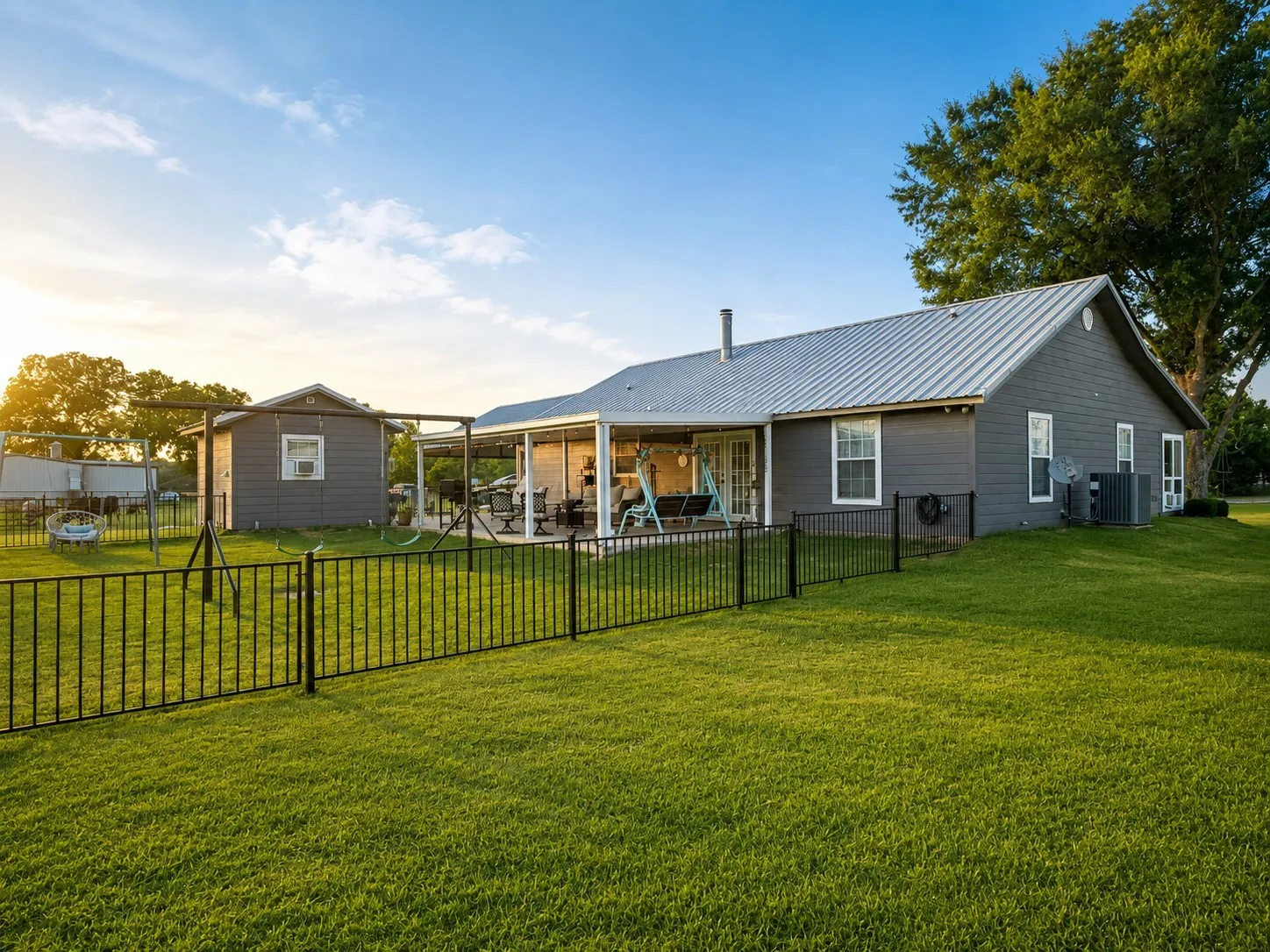 Single Family Residence For Sale in Van Zandt County , 271 VZ County Road 1213, Canton, Texas 75103, 3 Bedroom, 2 Bathroom, Garage spaces, 1,920 Sqft, built in 2003, mls#21348051, Real Estate Agent in Canton, Homes For Sale in Van Zandt county, Homes For Sale in Canton, Realtor in Canton Texas, Real Estate Brokerage Independent Realty Texas, Luminita Cordes Realtor