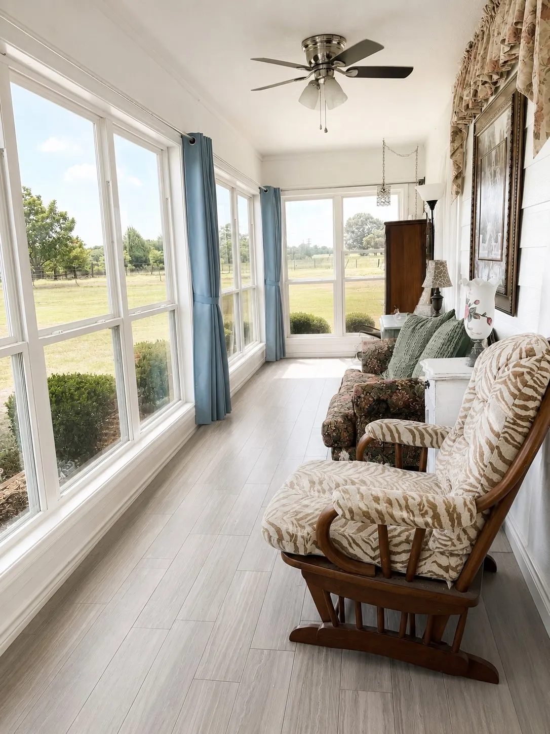 Single Family Residence For Sale in Van Zandt County , 271 VZ County Road 1213, Canton, Texas 75103, 3 Bedroom, 2 Bathroom, Garage spaces, 1,920 Sqft, built in 2003, mls#21348051, Real Estate Agent in Canton, Homes For Sale in Van Zandt county, Homes For Sale in Canton, Realtor in Canton Texas, Real Estate Brokerage Independent Realty Texas, Luminita Cordes Realtor
