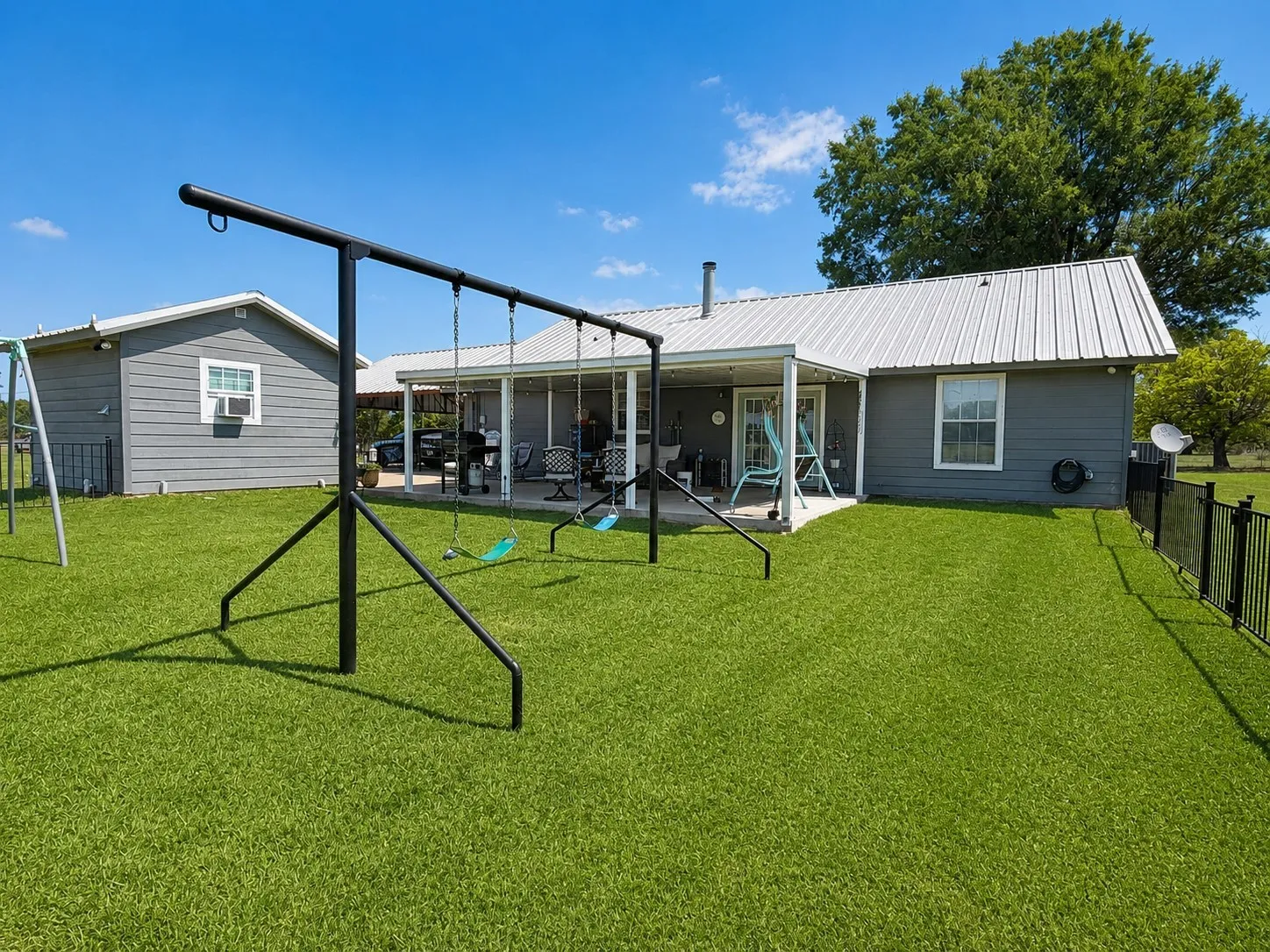 Single Family Residence For Sale in Van Zandt County , 271 VZ County Road 1213, Canton, Texas 75103, 3 Bedroom, 2 Bathroom, Garage spaces, 1,920 Sqft, built in 2003, mls#21348051, Real Estate Agent in Canton, Homes For Sale in Van Zandt county, Homes For Sale in Canton, Realtor in Canton Texas, Real Estate Brokerage Independent Realty Texas, Luminita Cordes Realtor