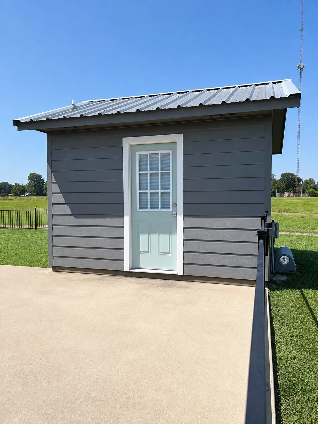  144 square foot building with bathroom currently used as salon