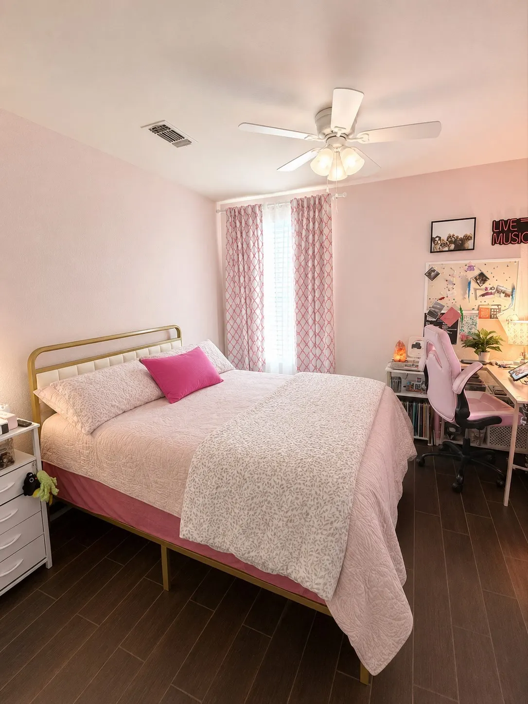 Single Family Residence For Sale in Van Zandt County , 271 VZ County Road 1213, Canton, Texas 75103, 3 Bedroom, 2 Bathroom, Garage spaces, 1,920 Sqft, built in 2003, mls#21348051, Real Estate Agent in Canton, Homes For Sale in Van Zandt county, Homes For Sale in Canton, Realtor in Canton Texas, Real Estate Brokerage Independent Realty Texas, Luminita Cordes Realtor