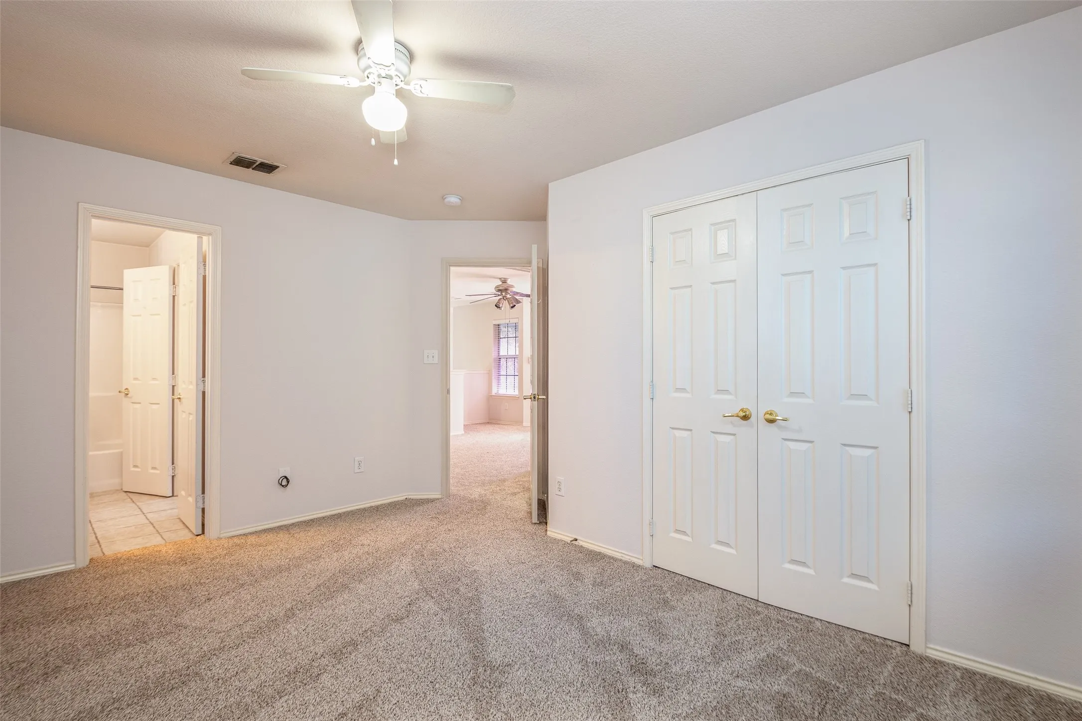 Townhouse For Rent in Denton County , 7049 Van Gogh Drive, Plano, Texas 75093, 3 Bedroom, 4 Bathroom, 2 Garage spaces, 1,939 Sqft, built in 2001, mls#21348360, Real Estate Agent in Plano, Homes For Rent in Denton county, Homes For Rent in Plano, Realtor in Plano Texas, Real Estate Brokerage Independent Realty Texas, Luminita Cordes Realtor