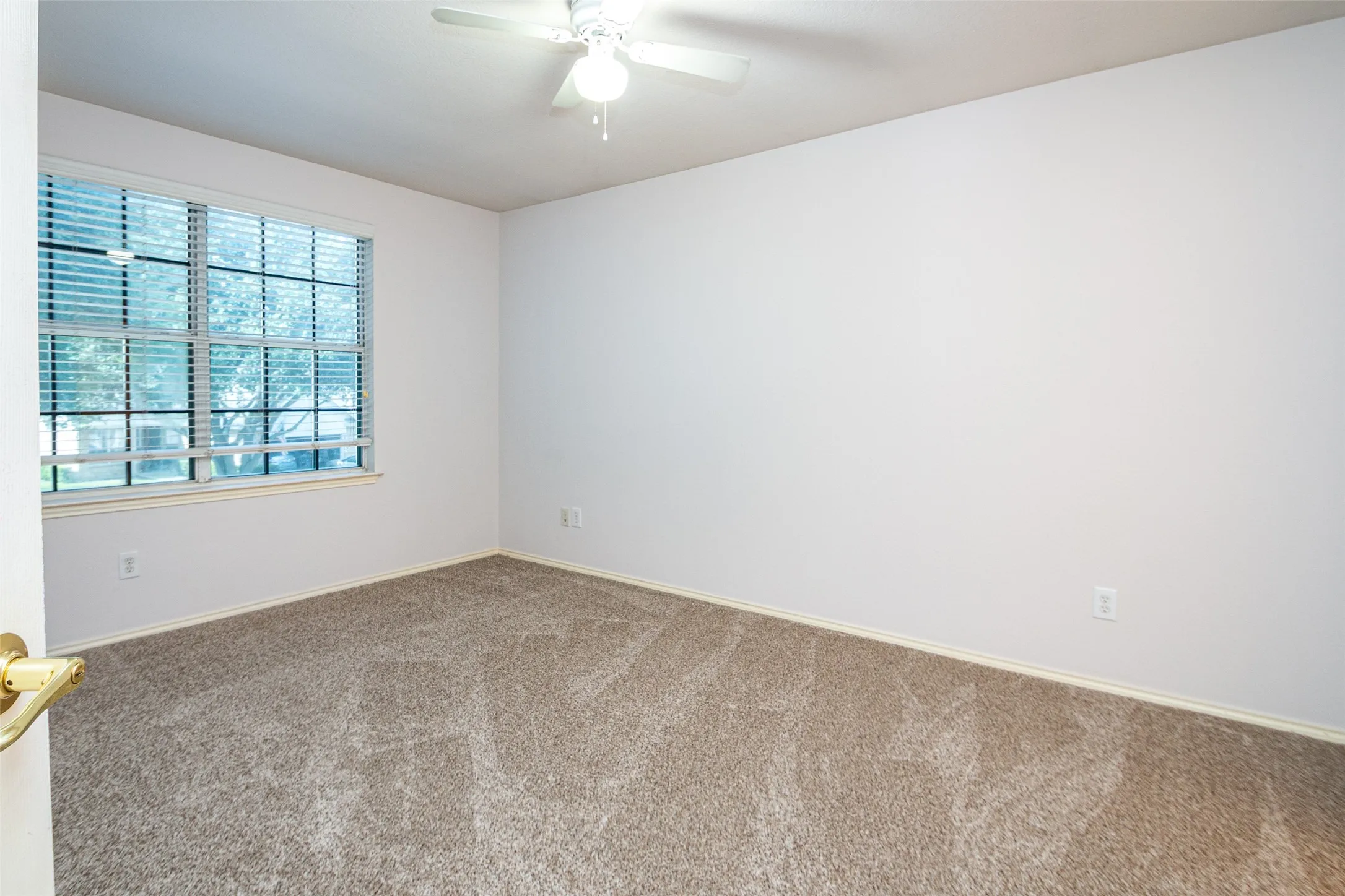 Townhouse For Rent in Denton County , 7049 Van Gogh Drive, Plano, Texas 75093, 3 Bedroom, 4 Bathroom, 2 Garage spaces, 1,939 Sqft, built in 2001, mls#21348360, Real Estate Agent in Plano, Homes For Rent in Denton county, Homes For Rent in Plano, Realtor in Plano Texas, Real Estate Brokerage Independent Realty Texas, Luminita Cordes Realtor
