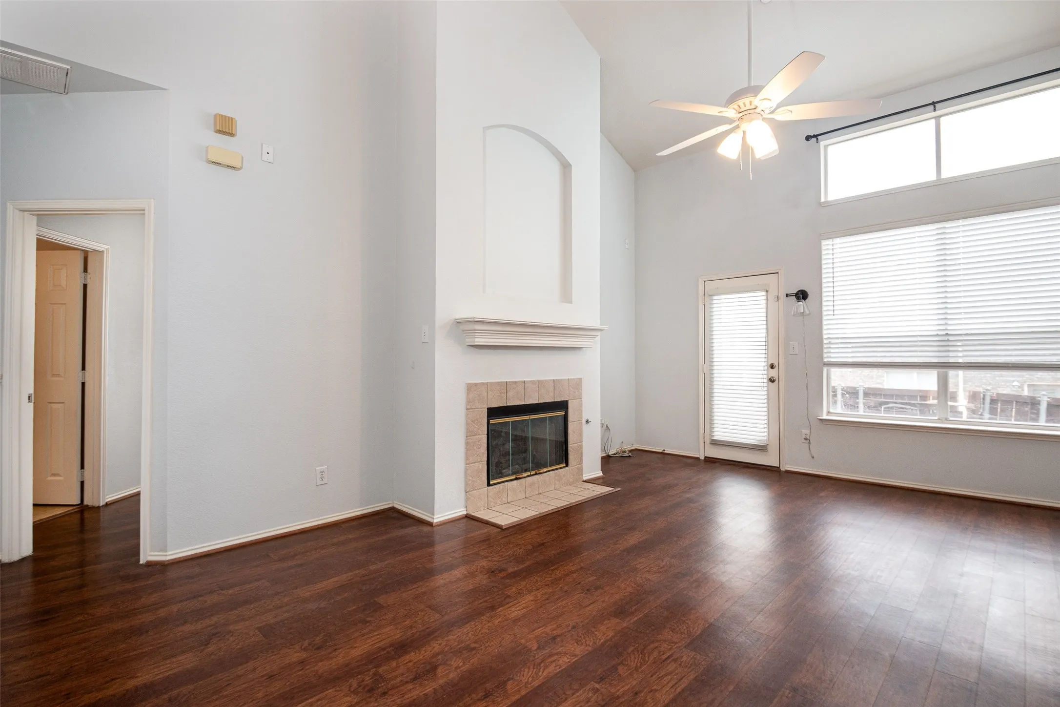 Townhouse For Rent in Denton County , 7049 Van Gogh Drive, Plano, Texas 75093, 3 Bedroom, 4 Bathroom, 2 Garage spaces, 1,939 Sqft, built in 2001, mls#21348360, Real Estate Agent in Plano, Homes For Rent in Denton county, Homes For Rent in Plano, Realtor in Plano Texas, Real Estate Brokerage Independent Realty Texas, Luminita Cordes Realtor