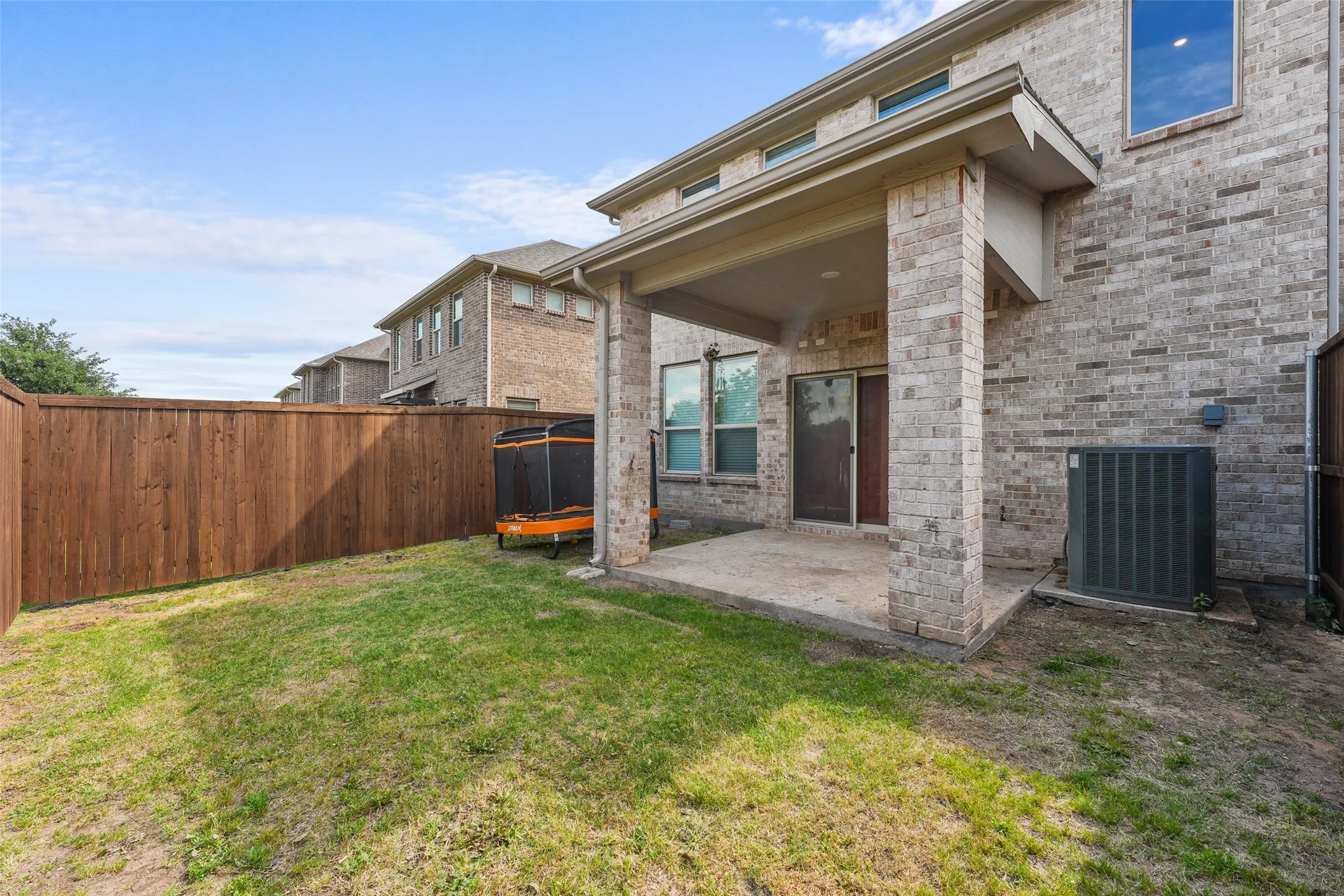 Townhouse For Rent in Denton County , 5628 Niagara, The Colony, Texas 75056, 3 Bedrooms, 3 Bathrooms, 2 Garage spaces, 2,224 Sqft, built in 2019, Price $3,500, mls#21348362, Real Estate Agent in The Colony, Homes For Rent in Denton county, Homes For Rent in The Colony, Realtor in The Colony Texas, Real Estate Brokerage Independent Realty Texas, Luminita Cordes Realtor