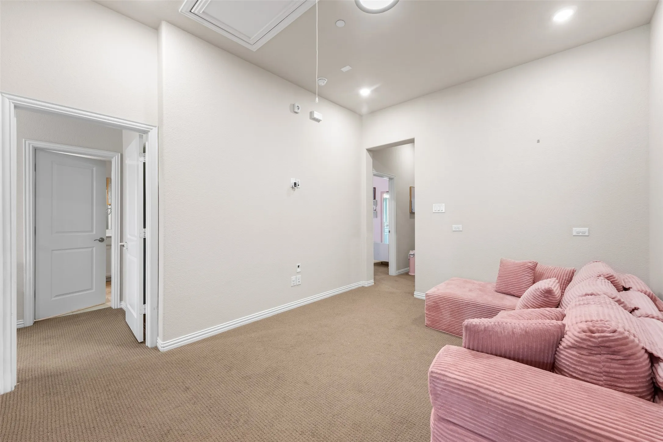 Townhouse For Rent in Denton County , 5628 Niagara, The Colony, Texas 75056, 3 Bedrooms, 3 Bathrooms, 2 Garage spaces, 2,224 Sqft, built in 2019, Price $3,500, mls#21348362, Real Estate Agent in The Colony, Homes For Rent in Denton county, Homes For Rent in The Colony, Realtor in The Colony Texas, Real Estate Brokerage Independent Realty Texas, Luminita Cordes Realtor