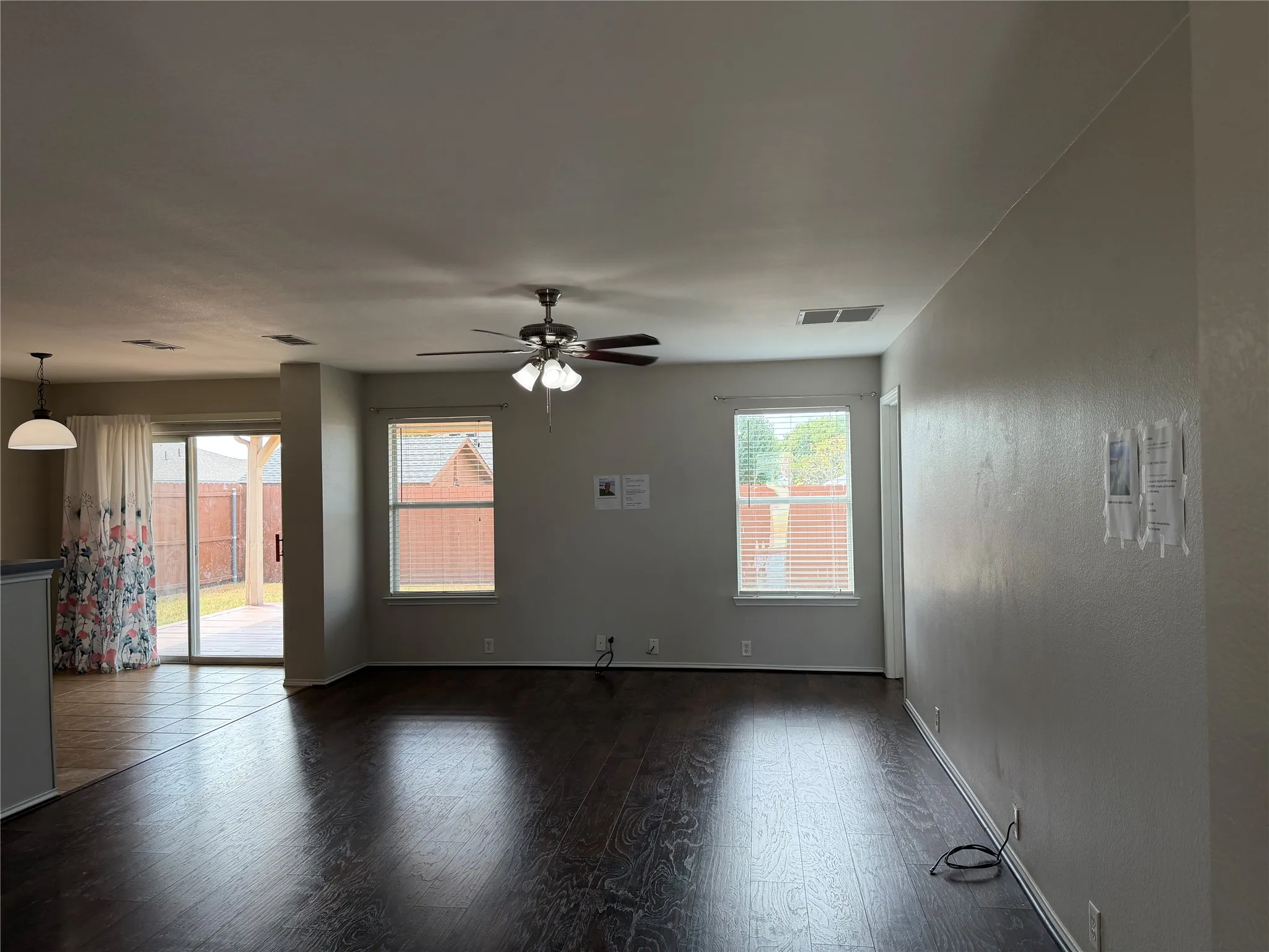 Single Family Residence For Rent in Grayson County , 4514 Quail Run Road, Sherman, Texas 75092, 3 Bedroom, 2 Bathroom, Garage spaces, 1,406 Sqft, built in 2007, mls#21348363, Real Estate Agent in Sherman, Homes For Rent in Grayson county, Homes For Rent in Sherman, Realtor in Sherman Texas, Real Estate Brokerage Independent Realty Texas, Luminita Cordes Realtor