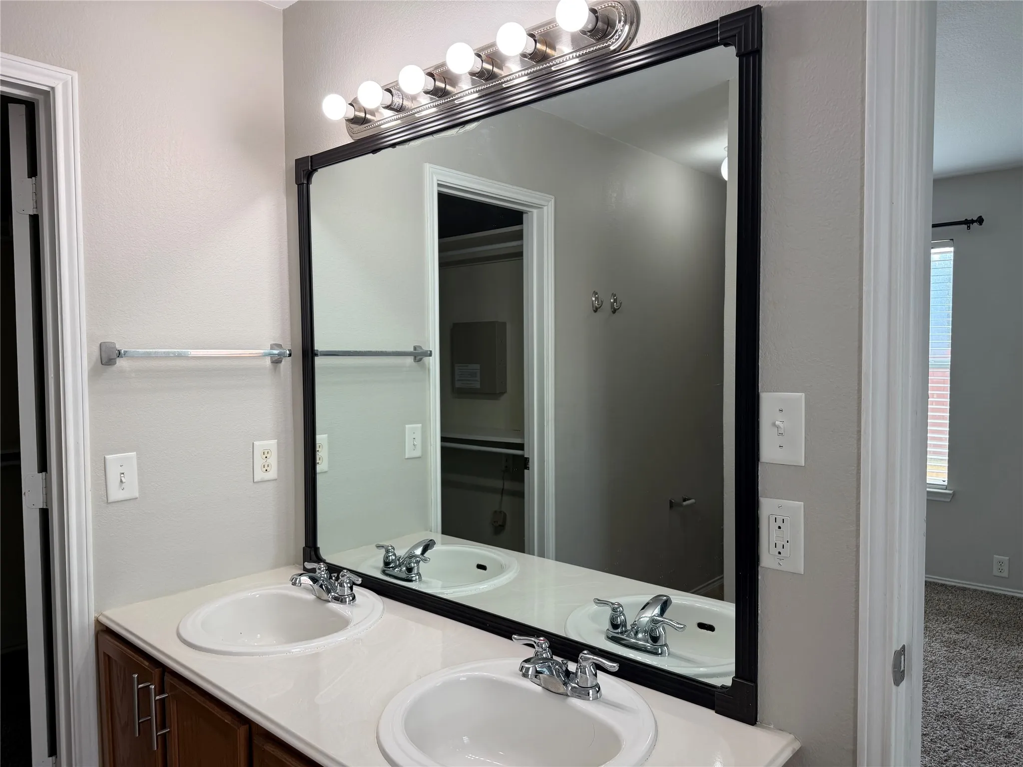 Single Family Residence For Rent in Grayson County , 4514 Quail Run Road, Sherman, Texas 75092, 3 Bedroom, 2 Bathroom, Garage spaces, 1,406 Sqft, built in 2007, mls#21348363, Real Estate Agent in Sherman, Homes For Rent in Grayson county, Homes For Rent in Sherman, Realtor in Sherman Texas, Real Estate Brokerage Independent Realty Texas, Luminita Cordes Realtor