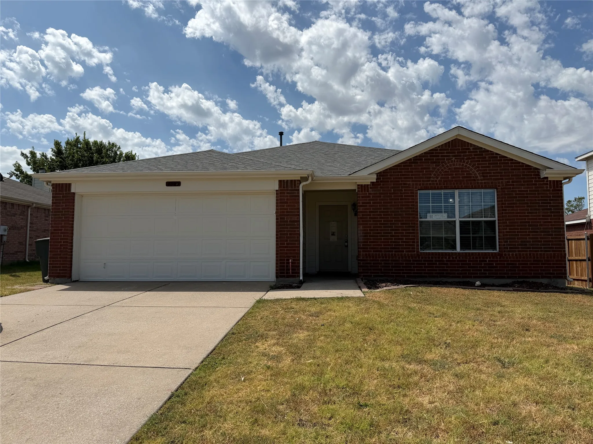 Single Family Residence For Rent in Grayson County , 4514 Quail Run Road, Sherman, Texas 75092, 3 Bedroom, 2 Bathroom, Garage spaces, 1,406 Sqft, built in 2007, mls#21348363, Real Estate Agent in Sherman, Homes For Rent in Grayson county, Homes For Rent in Sherman, Realtor in Sherman Texas, Real Estate Brokerage Independent Realty Texas, Luminita Cordes Realtor