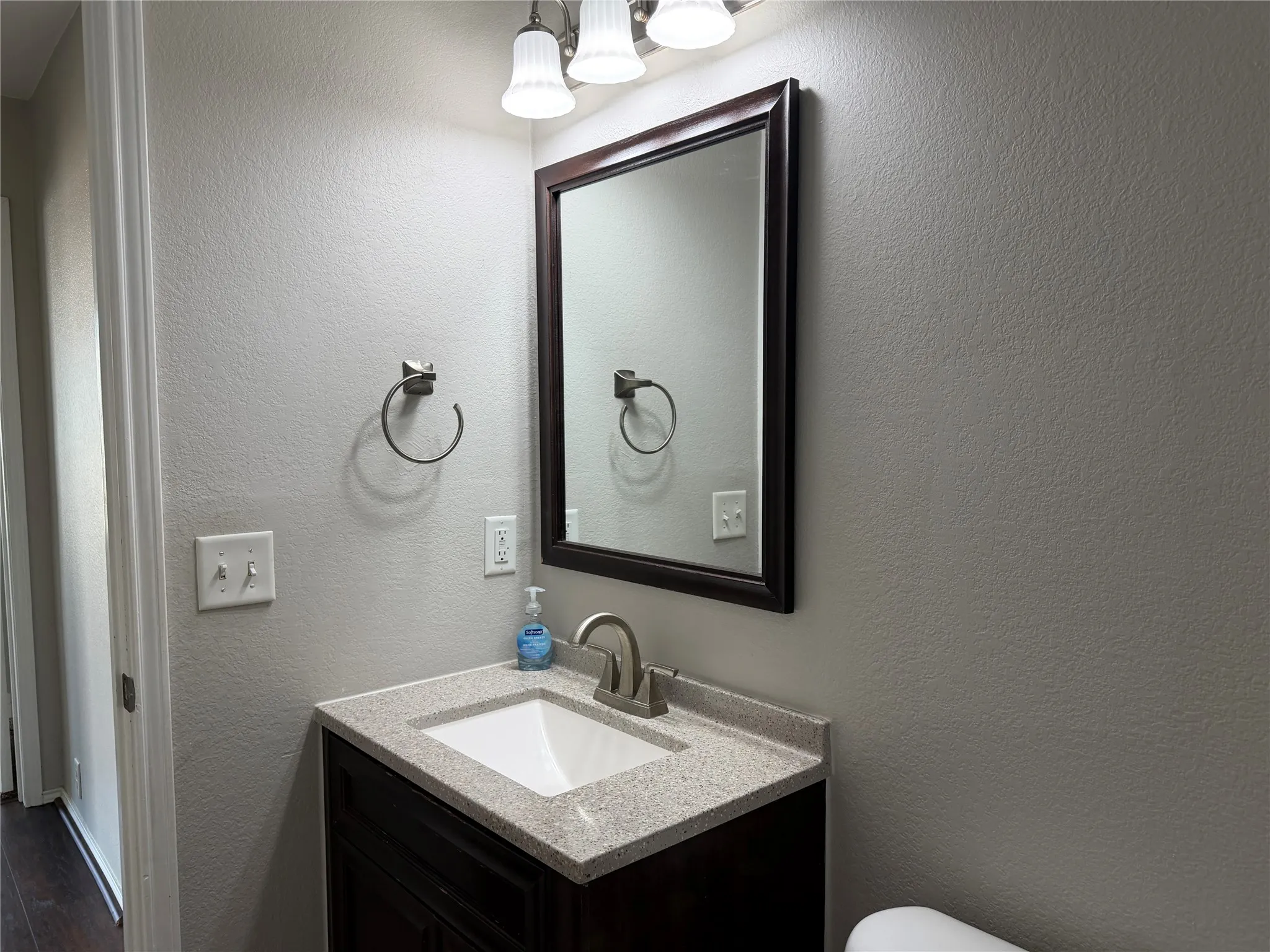 Single Family Residence For Rent in Grayson County , 4514 Quail Run Road, Sherman, Texas 75092, 3 Bedroom, 2 Bathroom, Garage spaces, 1,406 Sqft, built in 2007, mls#21348363, Real Estate Agent in Sherman, Homes For Rent in Grayson county, Homes For Rent in Sherman, Realtor in Sherman Texas, Real Estate Brokerage Independent Realty Texas, Luminita Cordes Realtor