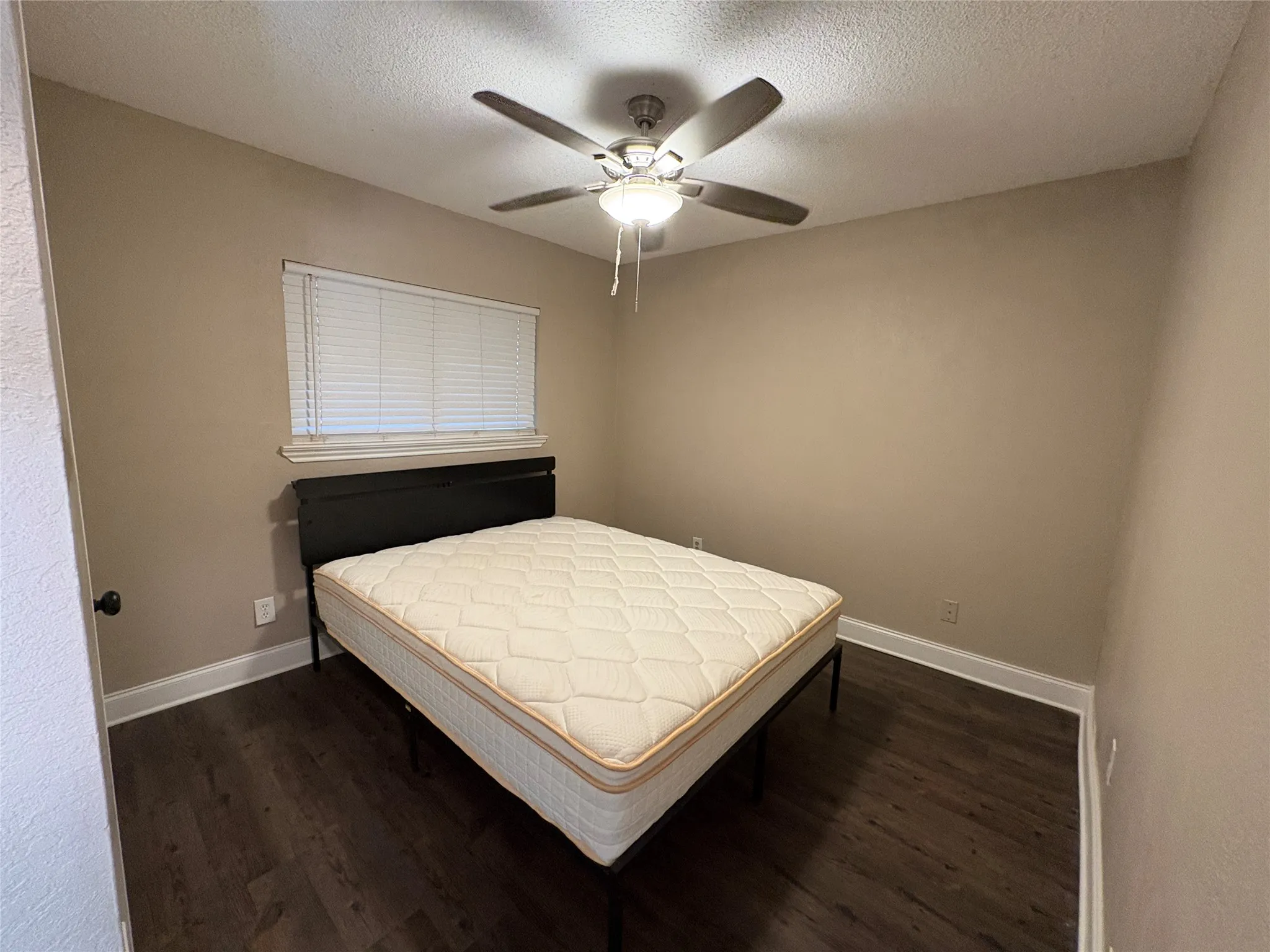 Guest bedroom