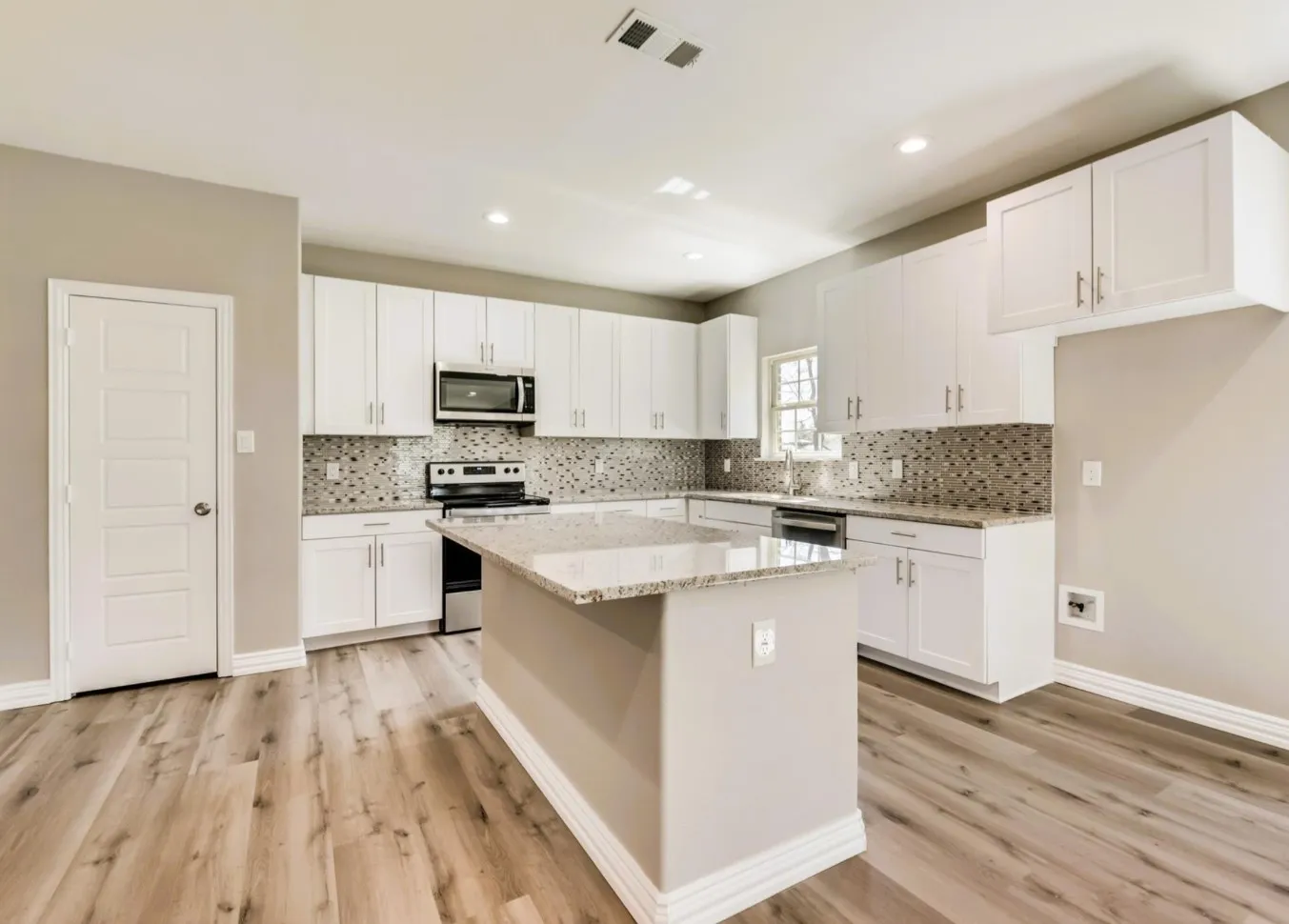 Single Family Residence For Sale in Dallas County , 6342 Teague Drive, Dallas, Texas 75241, 3 Bedroom, 2 Bathroom, 1 Garage spaces, 1,774 Sqft, built in 2023, Price $279,999, mls#21348385, Real Estate Agent in Dallas, Homes For Sale in Dallas county, Homes For Sale in Dallas, Realtor in Dallas Texas, Real Estate Brokerage Independent Realty Texas, Luminita Cordes Realtor