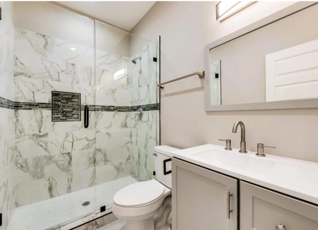 Single Family Residence For Sale in Dallas County , 6342 Teague Drive, Dallas, Texas 75241, 3 Bedroom, 2 Bathroom, 1 Garage spaces, 1,774 Sqft, built in 2023, Price $279,999, mls#21348385, Real Estate Agent in Dallas, Homes For Sale in Dallas county, Homes For Sale in Dallas, Realtor in Dallas Texas, Real Estate Brokerage Independent Realty Texas, Luminita Cordes Realtor
