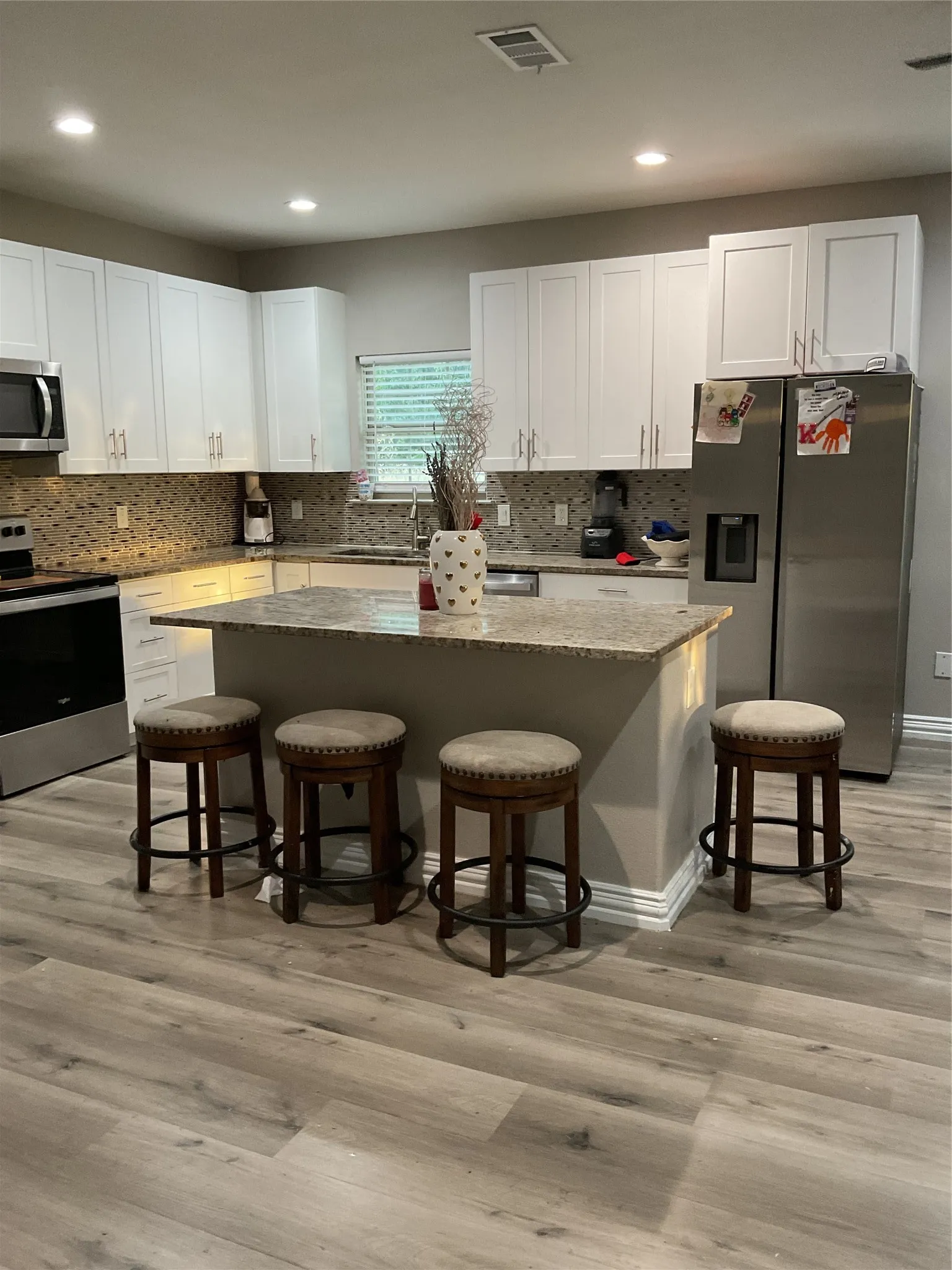 Single Family Residence For Sale in Dallas County , 6342 Teague Drive, Dallas, Texas 75241, 3 Bedroom, 2 Bathroom, 1 Garage spaces, 1,774 Sqft, built in 2023, Price $279,999, mls#21348385, Real Estate Agent in Dallas, Homes For Sale in Dallas county, Homes For Sale in Dallas, Realtor in Dallas Texas, Real Estate Brokerage Independent Realty Texas, Luminita Cordes Realtor