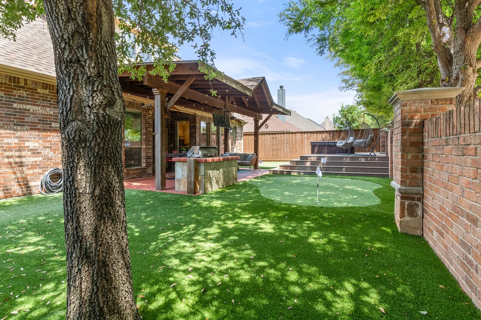 Single Family Residence For Sale in Collin County , 9627 Crown Ridge Drive, Frisco, Texas 75035, 4 Bedroom, 3 Bathroom, 2 Garage spaces, 3,186 Sqft, built in 2009, mls#21348333, Real Estate Agent in Frisco, Homes For Sale in Collin county, Homes For Sale in Frisco, Realtor in Frisco Texas, Real Estate Brokerage Independent Realty Texas, Luminita Cordes Realtor