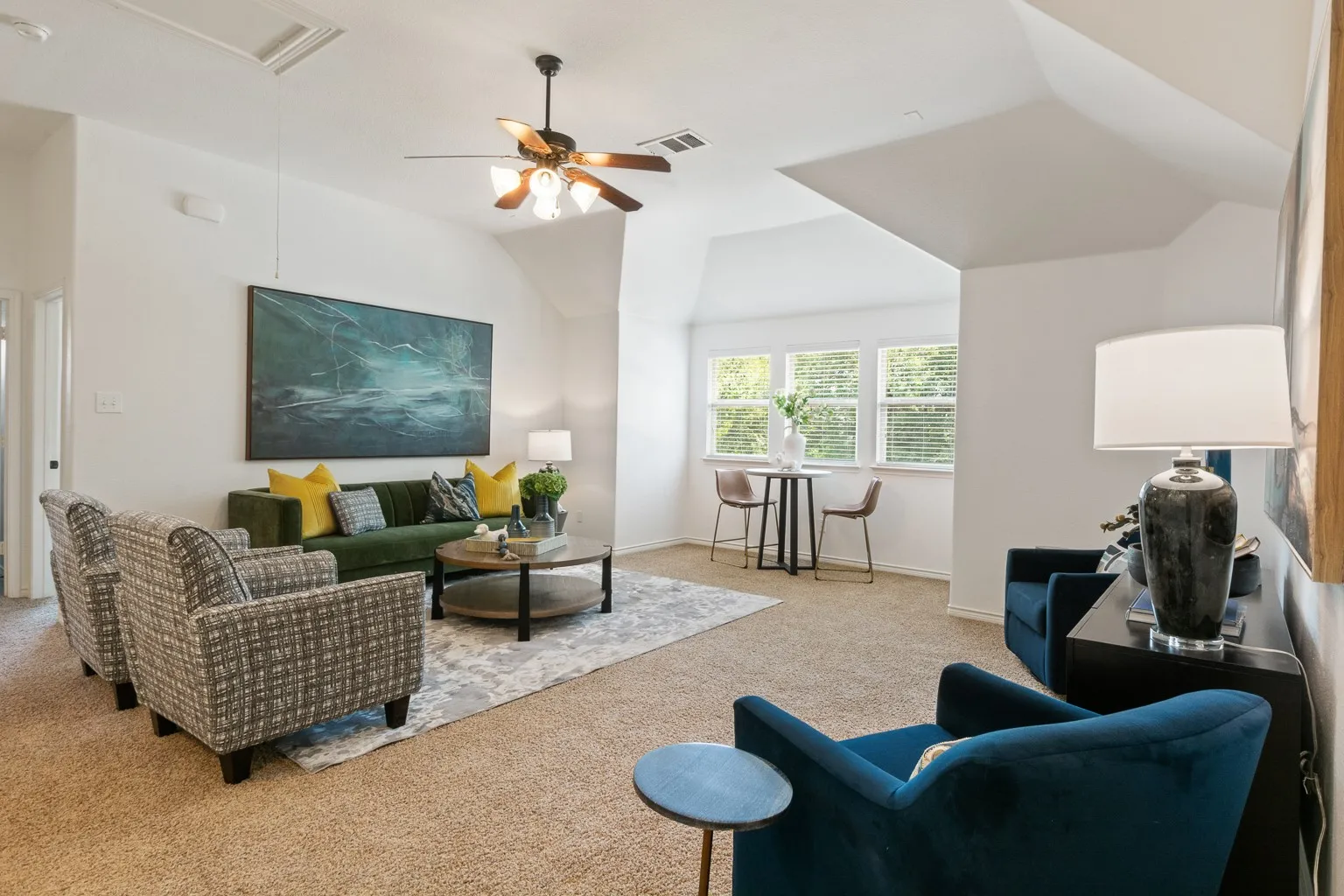 Single Family Residence For Sale in Collin County , 9627 Crown Ridge Drive, Frisco, Texas 75035, 4 Bedroom, 3 Bathroom, 2 Garage spaces, 3,186 Sqft, built in 2009, mls#21348333, Real Estate Agent in Frisco, Homes For Sale in Collin county, Homes For Sale in Frisco, Realtor in Frisco Texas, Real Estate Brokerage Independent Realty Texas, Luminita Cordes Realtor