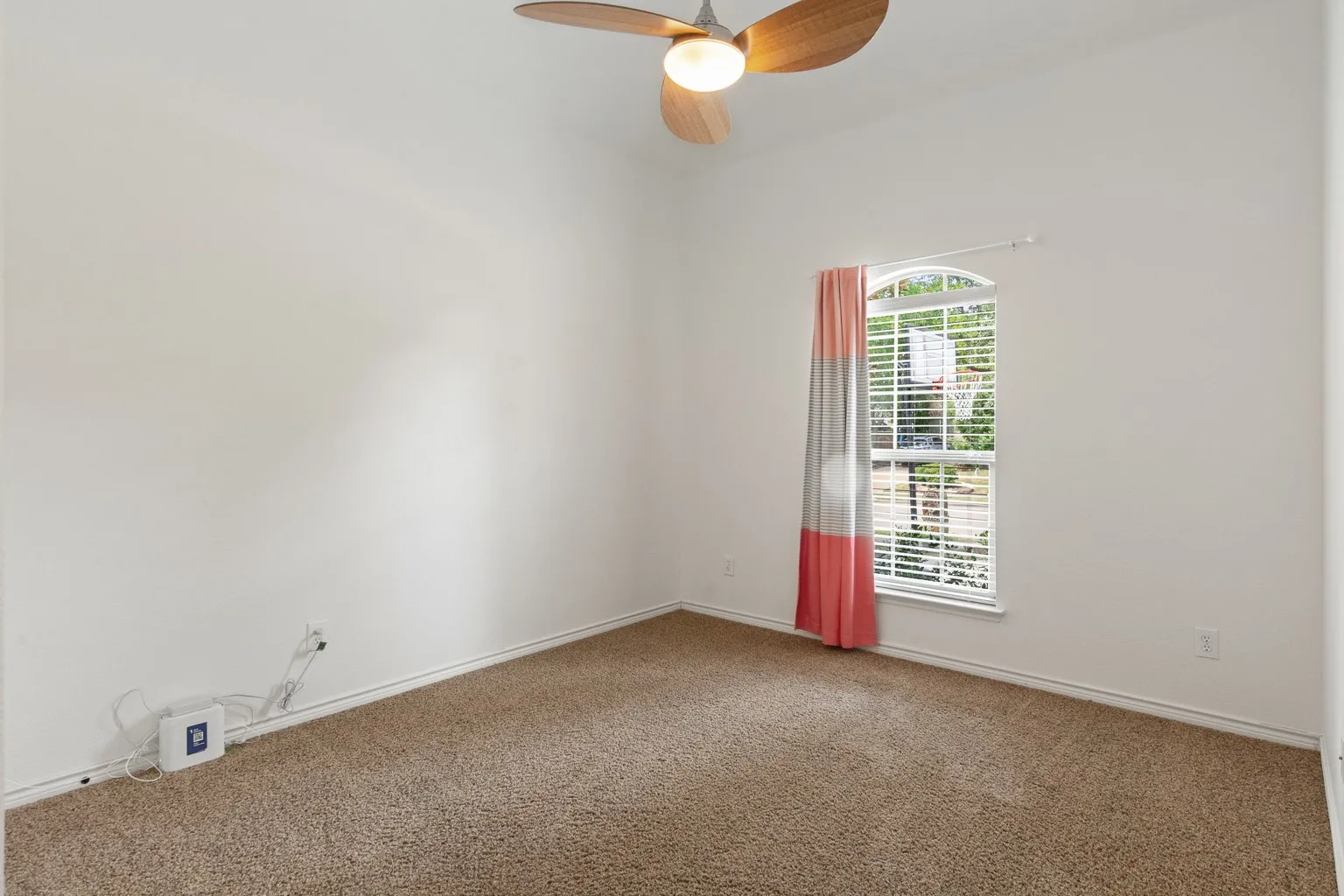 Single Family Residence For Sale in Collin County , 9627 Crown Ridge Drive, Frisco, Texas 75035, 4 Bedroom, 3 Bathroom, 2 Garage spaces, 3,186 Sqft, built in 2009, mls#21348333, Real Estate Agent in Frisco, Homes For Sale in Collin county, Homes For Sale in Frisco, Realtor in Frisco Texas, Real Estate Brokerage Independent Realty Texas, Luminita Cordes Realtor