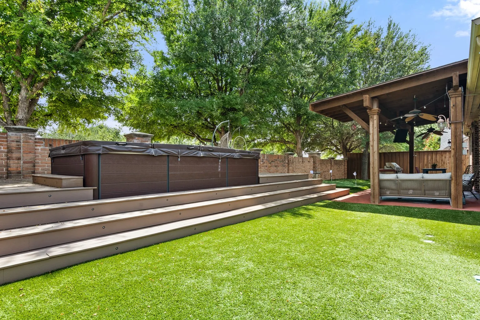 Single Family Residence For Sale in Collin County , 9627 Crown Ridge Drive, Frisco, Texas 75035, 4 Bedroom, 3 Bathroom, 2 Garage spaces, 3,186 Sqft, built in 2009, mls#21348333, Real Estate Agent in Frisco, Homes For Sale in Collin county, Homes For Sale in Frisco, Realtor in Frisco Texas, Real Estate Brokerage Independent Realty Texas, Luminita Cordes Realtor