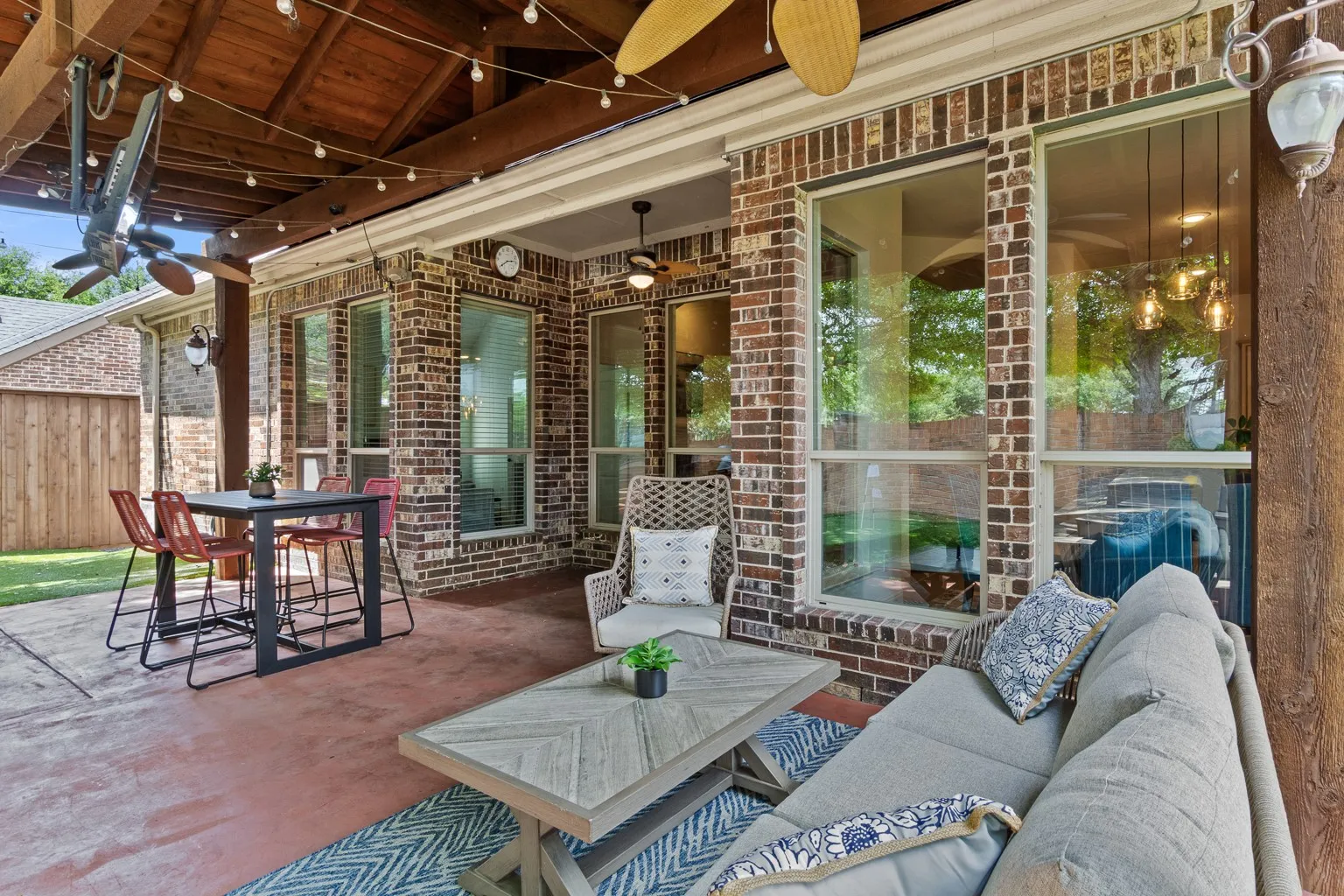 Single Family Residence For Sale in Collin County , 9627 Crown Ridge Drive, Frisco, Texas 75035, 4 Bedroom, 3 Bathroom, 2 Garage spaces, 3,186 Sqft, built in 2009, mls#21348333, Real Estate Agent in Frisco, Homes For Sale in Collin county, Homes For Sale in Frisco, Realtor in Frisco Texas, Real Estate Brokerage Independent Realty Texas, Luminita Cordes Realtor